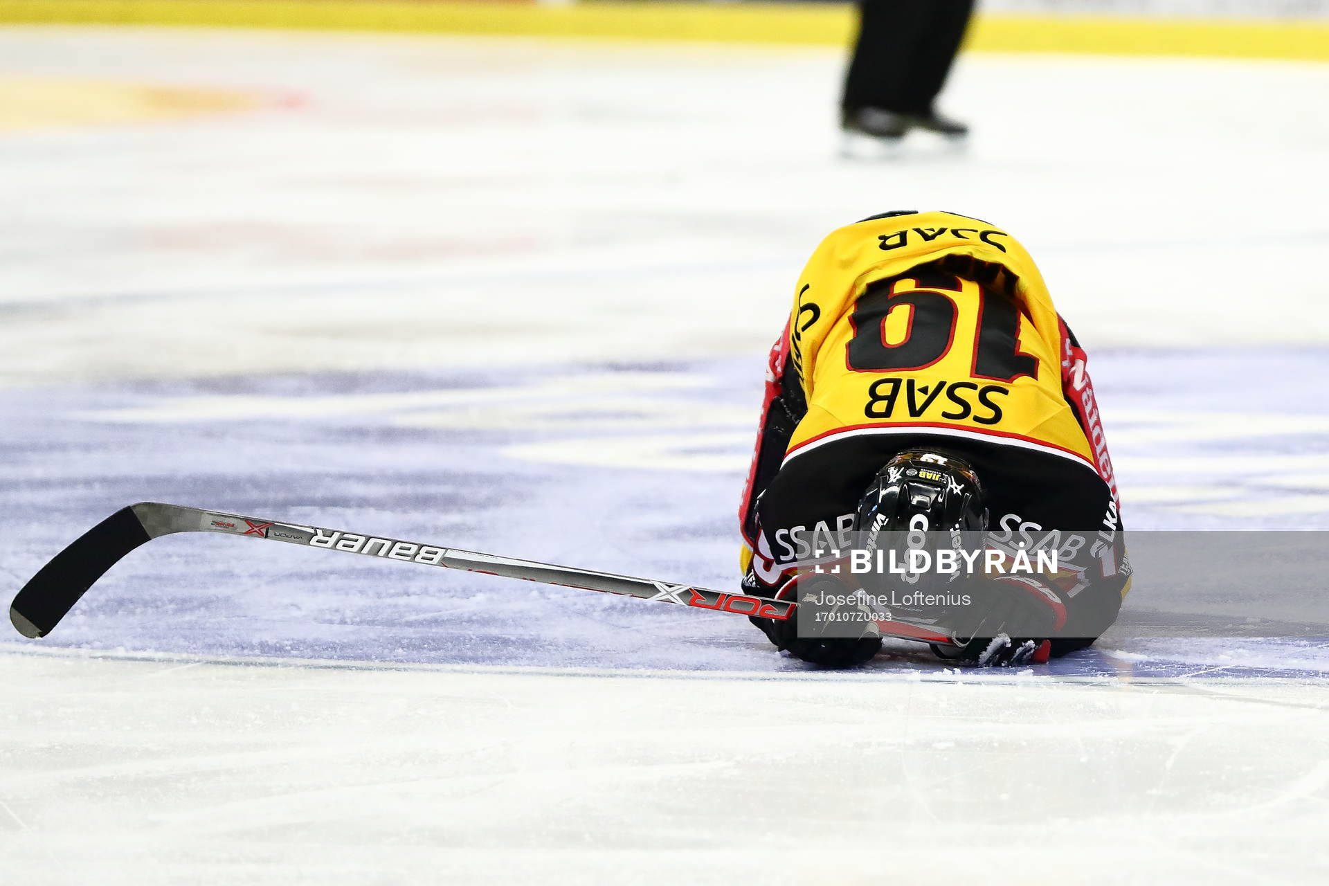 Luleås Jacob Lagacé deppar och ser ut att ha ont