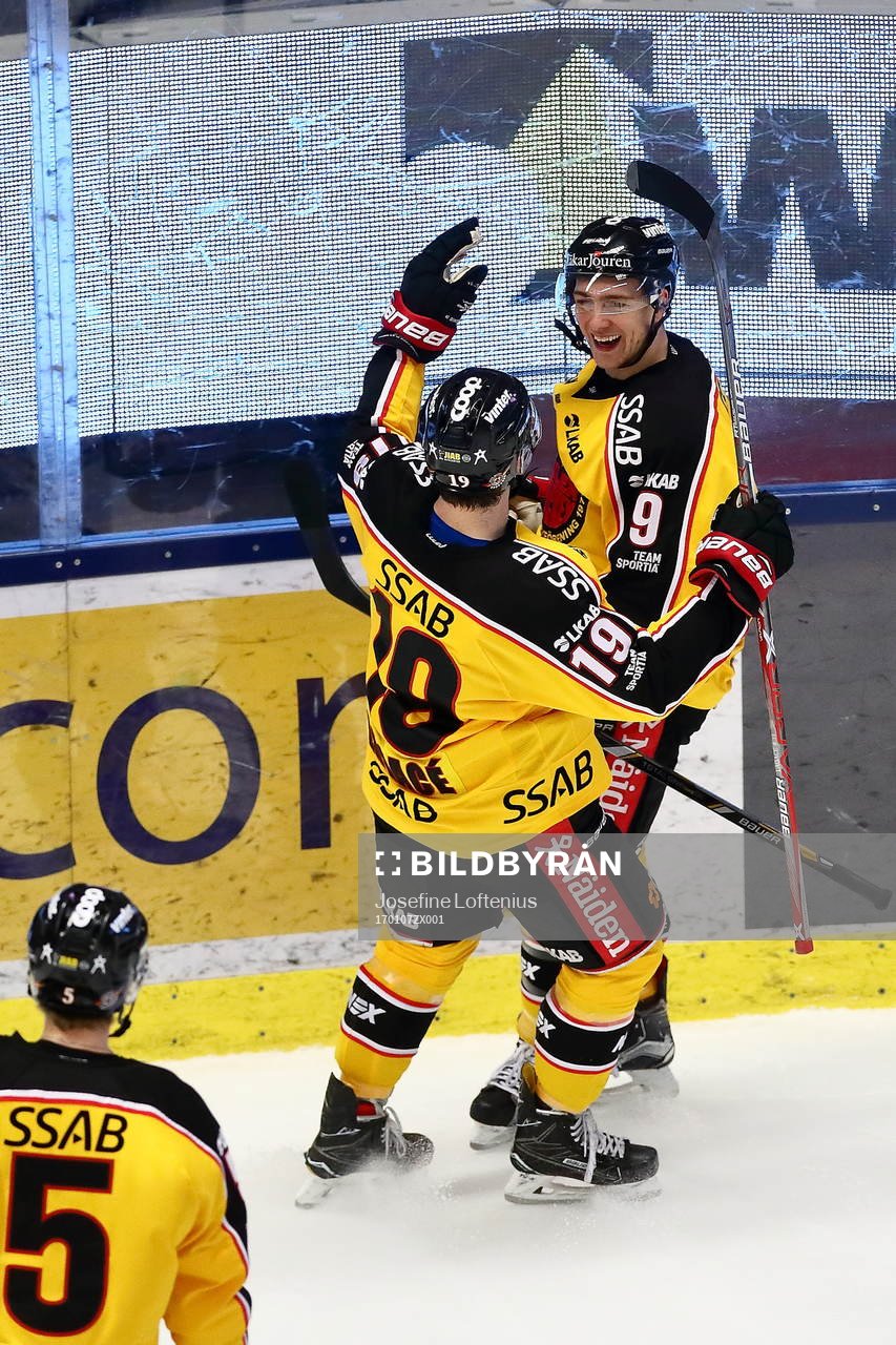 Luleås Johan Forsberg jublar
