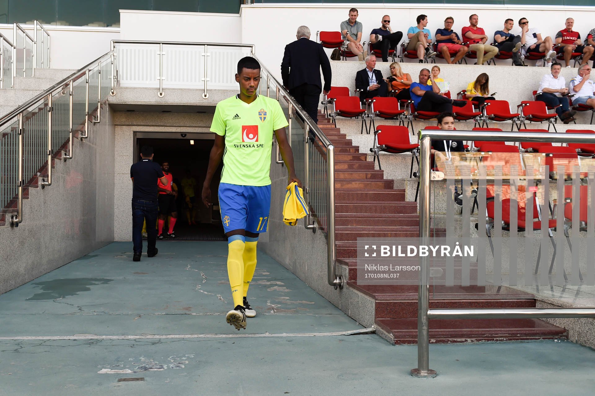Sveriges Alexander Isak börjar på bänken fotbollsmatchen