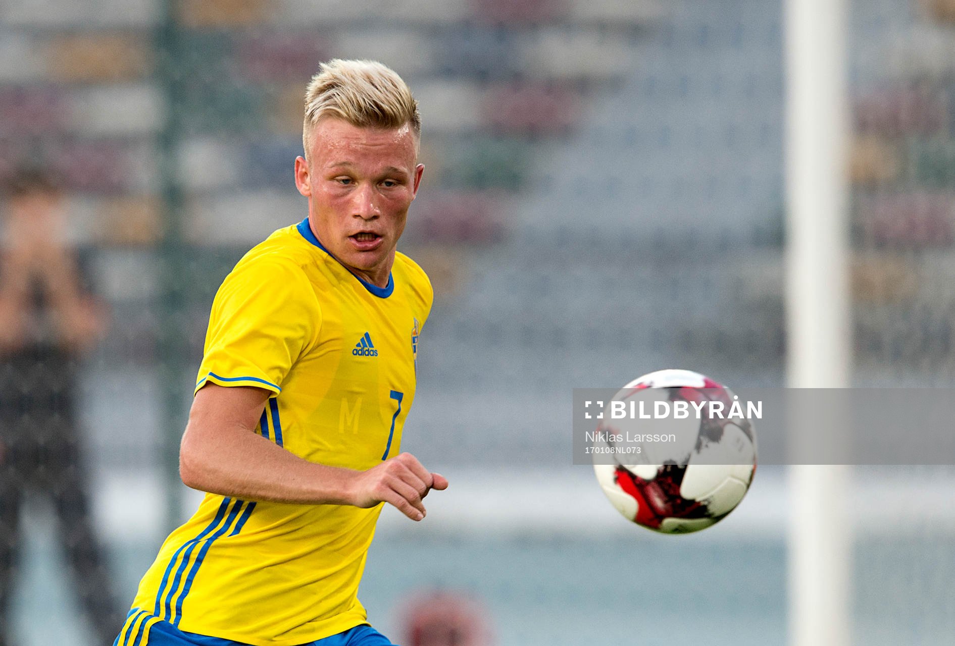 Sveriges Niklas Bärkroth under träningsmatchen mellan Sverige och Elfenbenskusten under det svenska fotbollslandslagets januariturné den 8 januari 2017 i Abu Dhabi.
