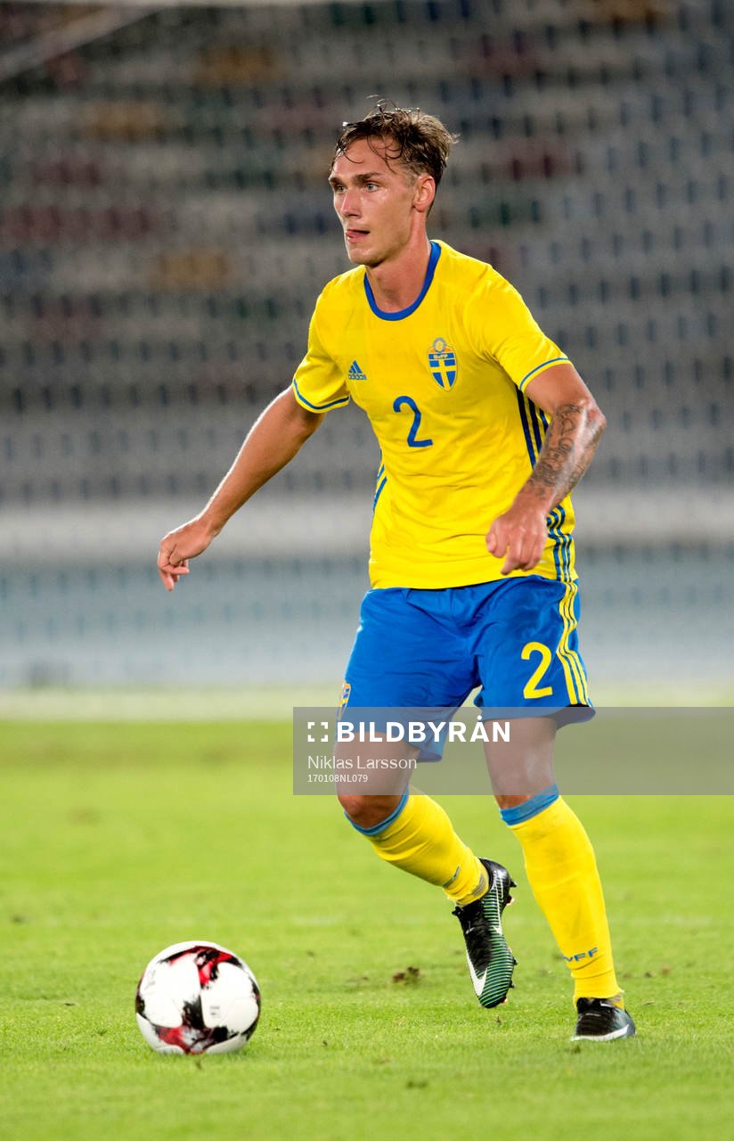 Sveriges Linus Wahlqvist under träningsmatchen mellan Sverige och Elfenbenskusten under det svenska fotbollslandslagets januariturné den 8 januari 2017 i Abu Dhabi.