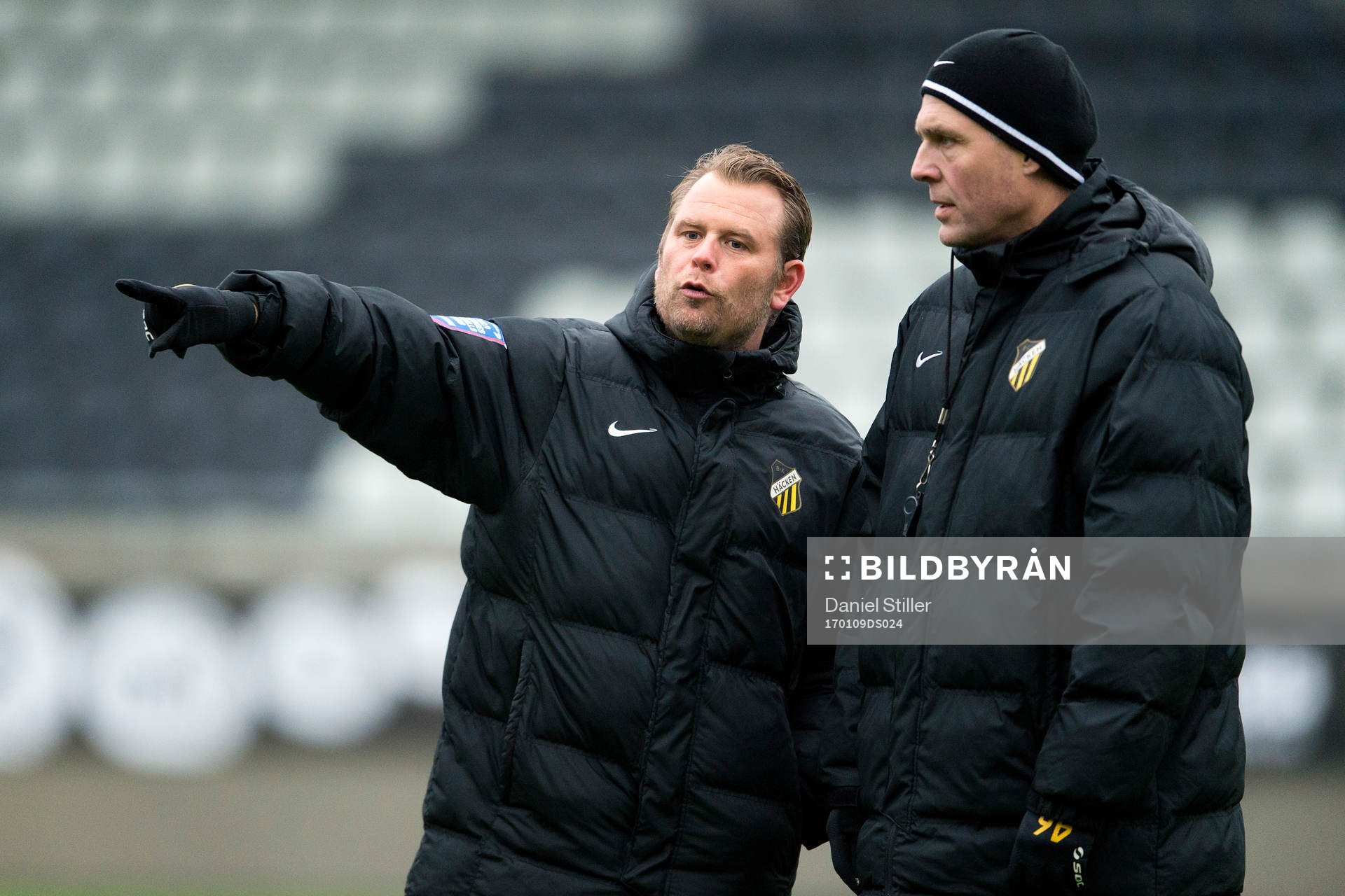 Häckens tränare Mikael Stahre och assisterande tränare