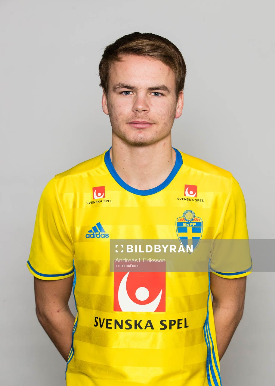 Gustav Henriksson i P19/98-landslaget poserar för ett porträtt den 10 januari 2017 i Stockholm. 