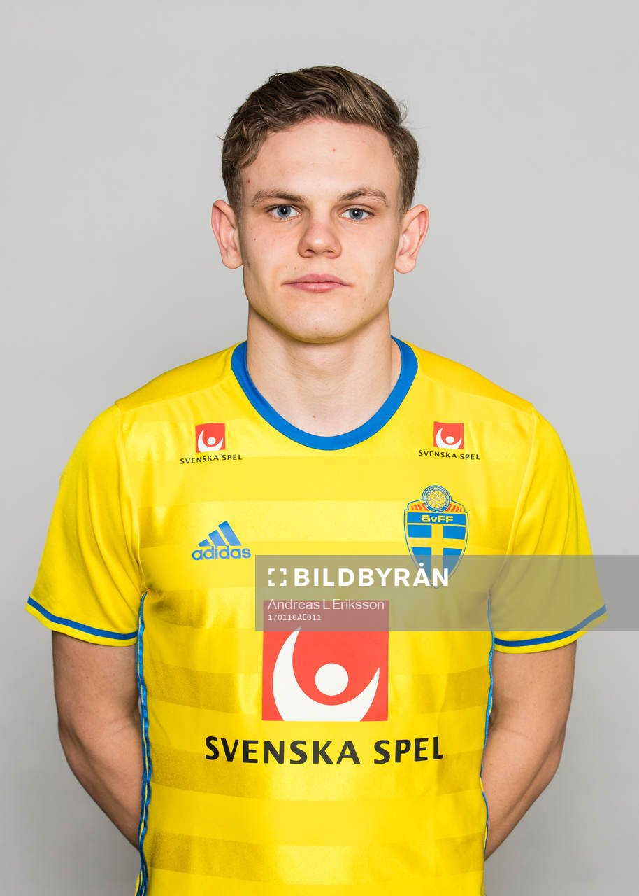 Lukas Sunesson i P19/98-landslaget poserar för ett porträtt den 10 januari 2017 i Stockholm. 