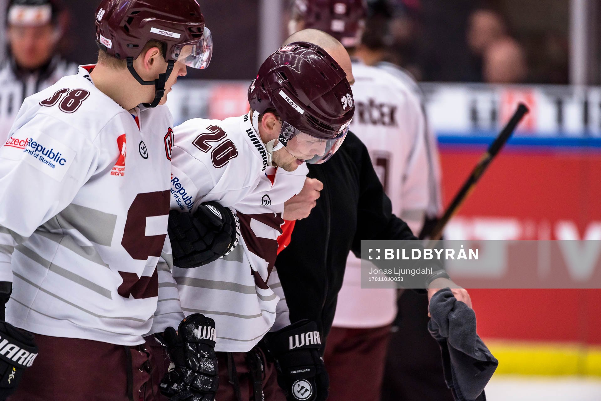 Sparta Prags Petr Vrana leds av isen