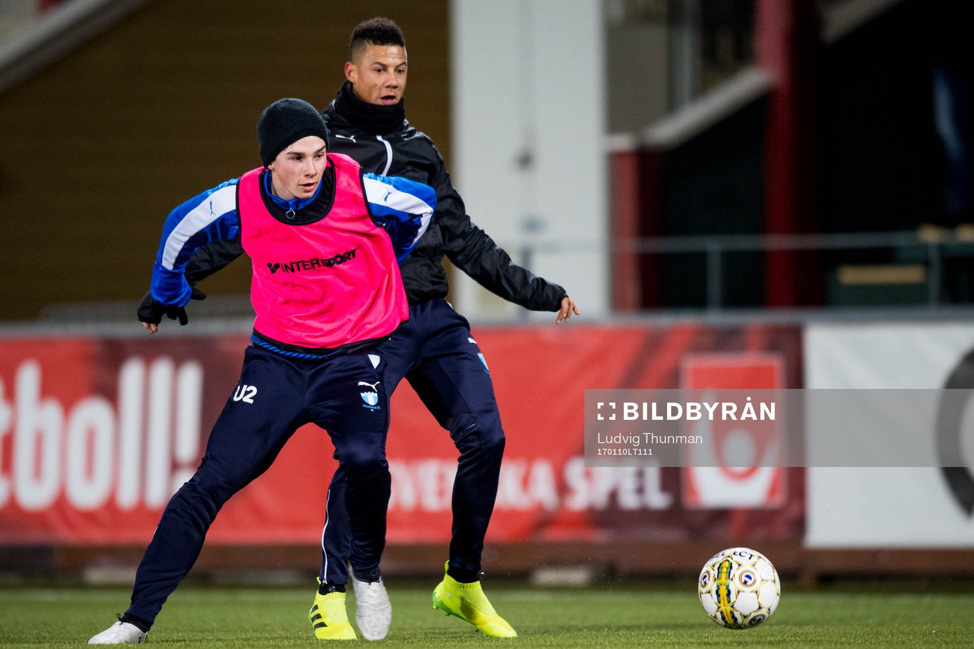 Malmö FFs Felix Konstandeliasz och Tobias Sana