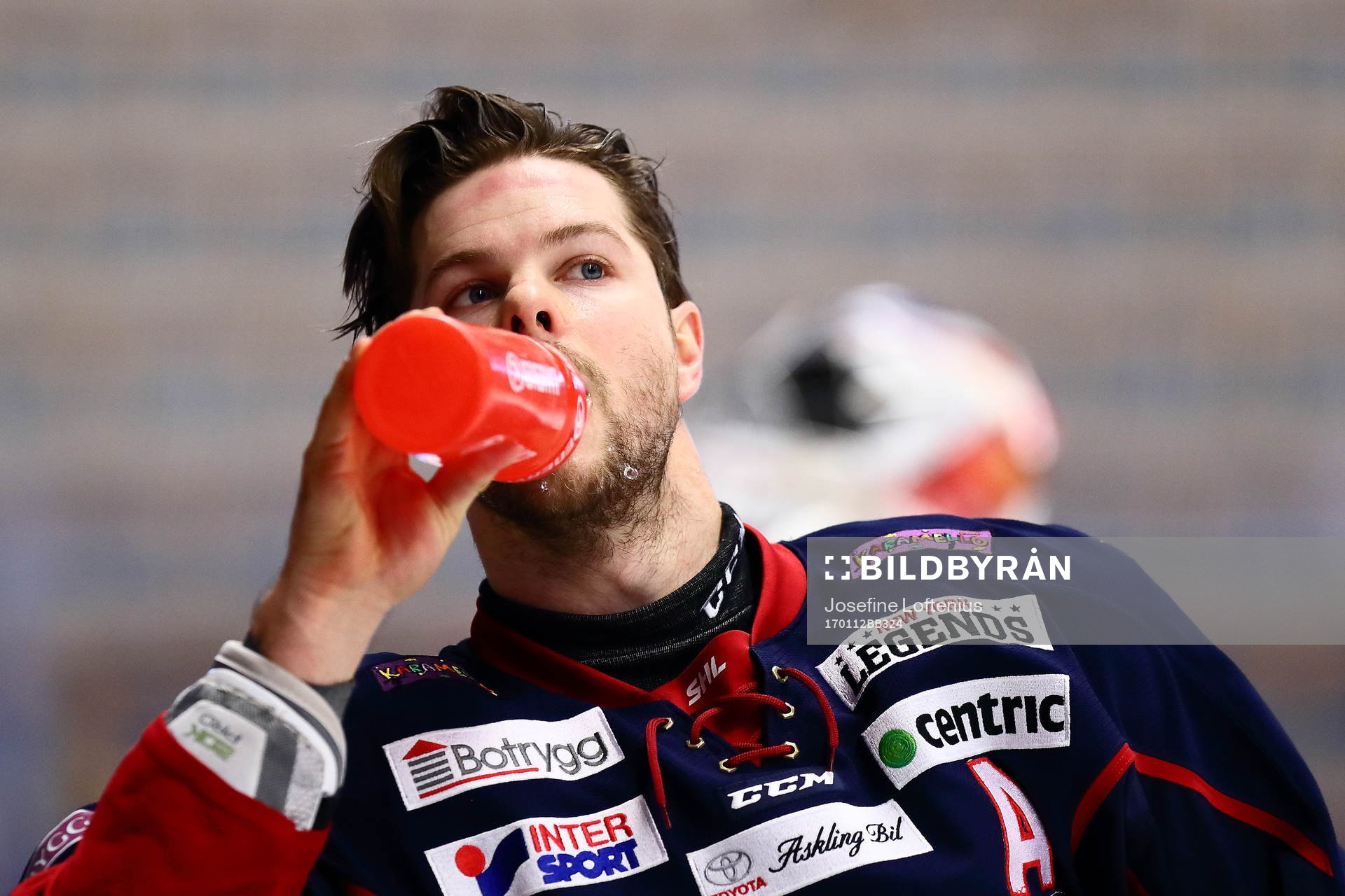 Linköpings Andrew Gordon innan ishockeymatchen i SHL