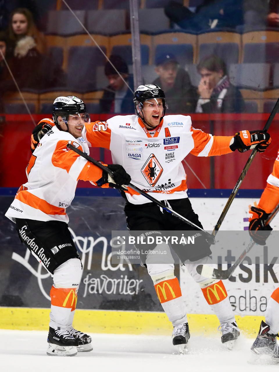 Karlskronas Alexander Bergström jublar