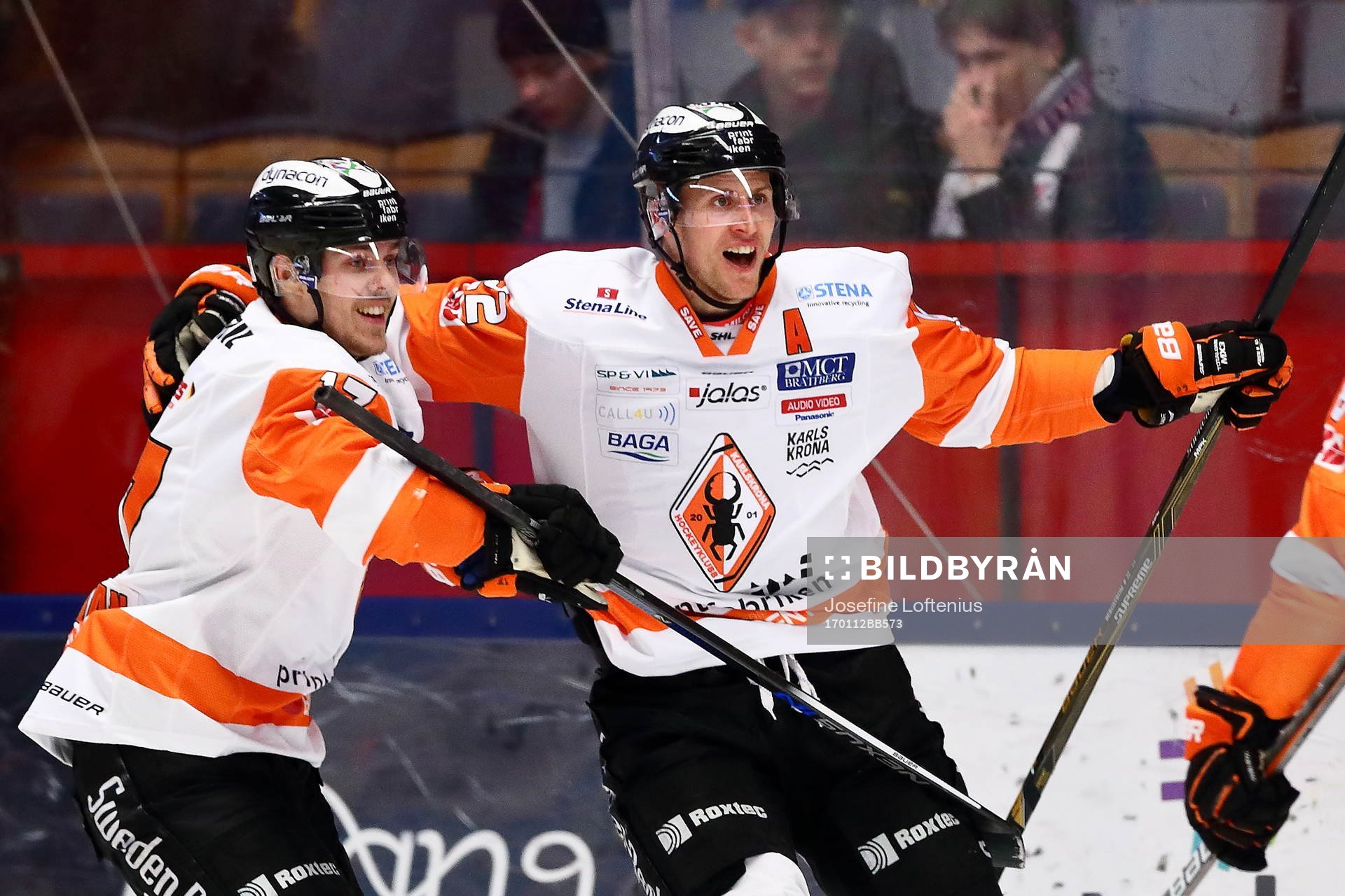 Karlskronas Alexander Bergström jublar