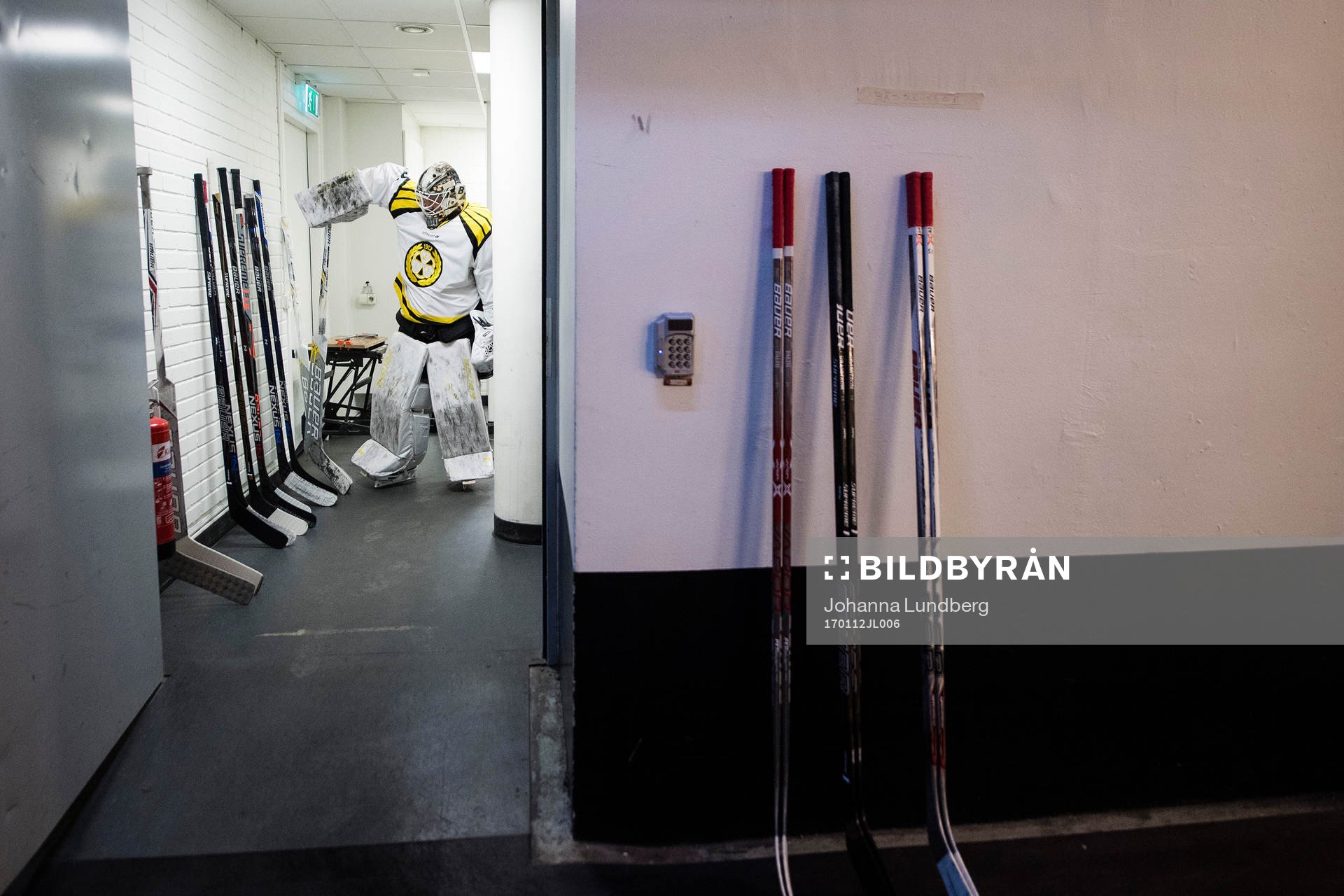 Brynäs målvakt David Rautio tar sin klubba