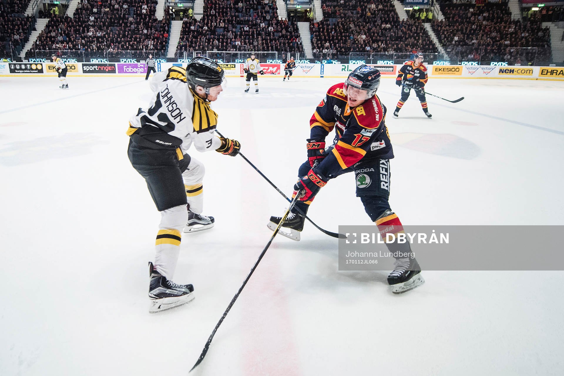Brynäs Nick Johnson och Djurgårdens Henrik Eriksson