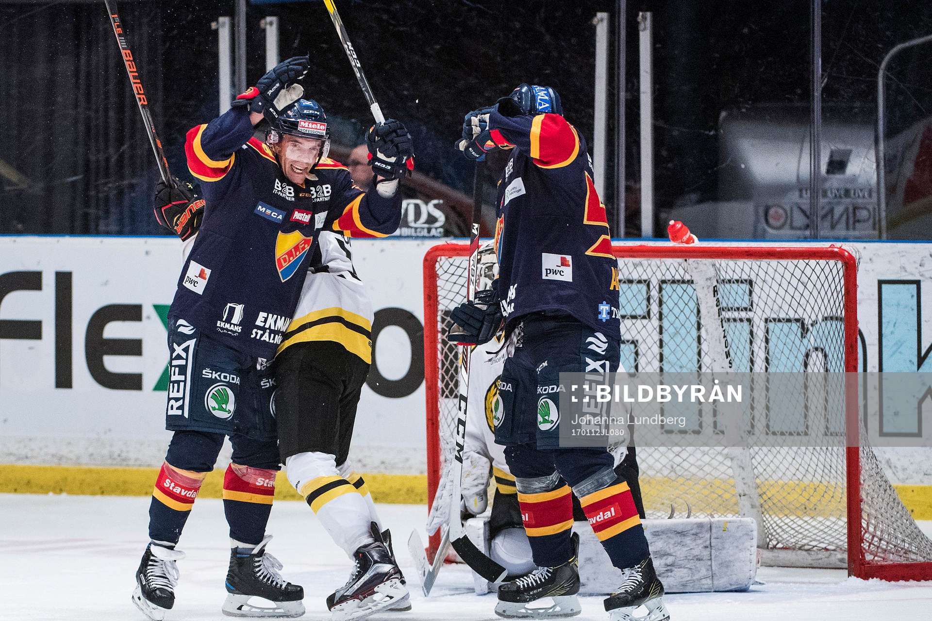 Djurgårdens Matt Anderson och Mikael Ahlén jublar
