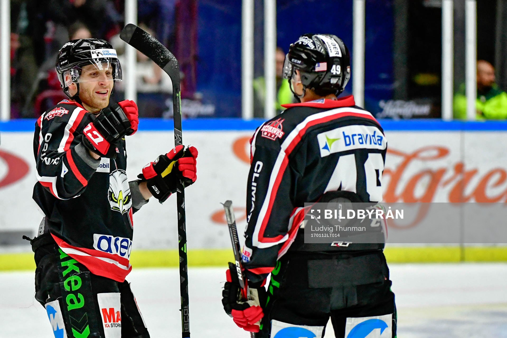 Malmö Redhawks Frederik Storm och Rhett Rakhshani jublar