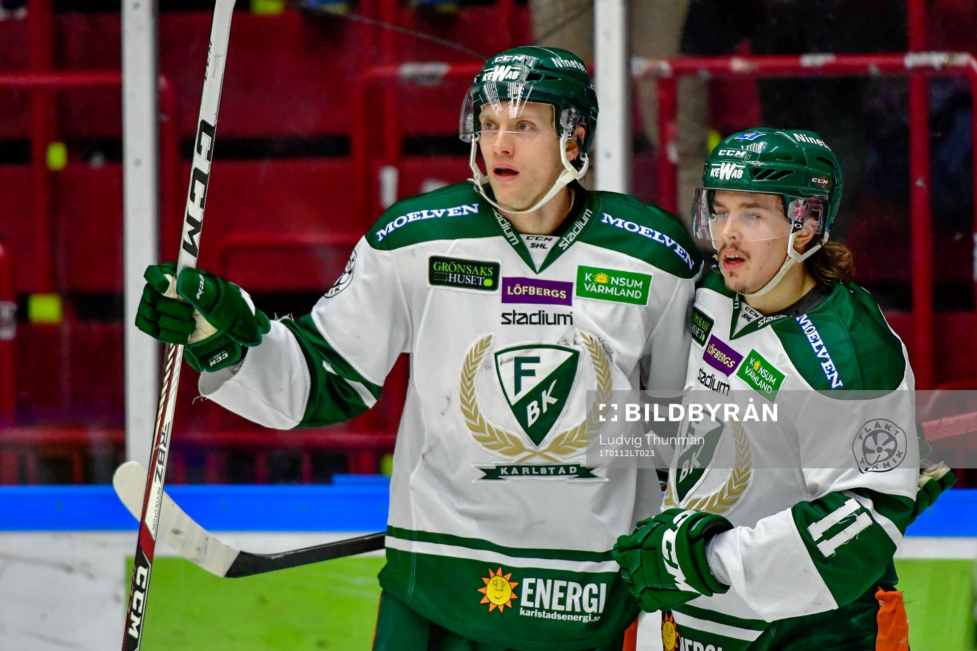 Färjestads Johan Ryno och Joakim Nygård jublar