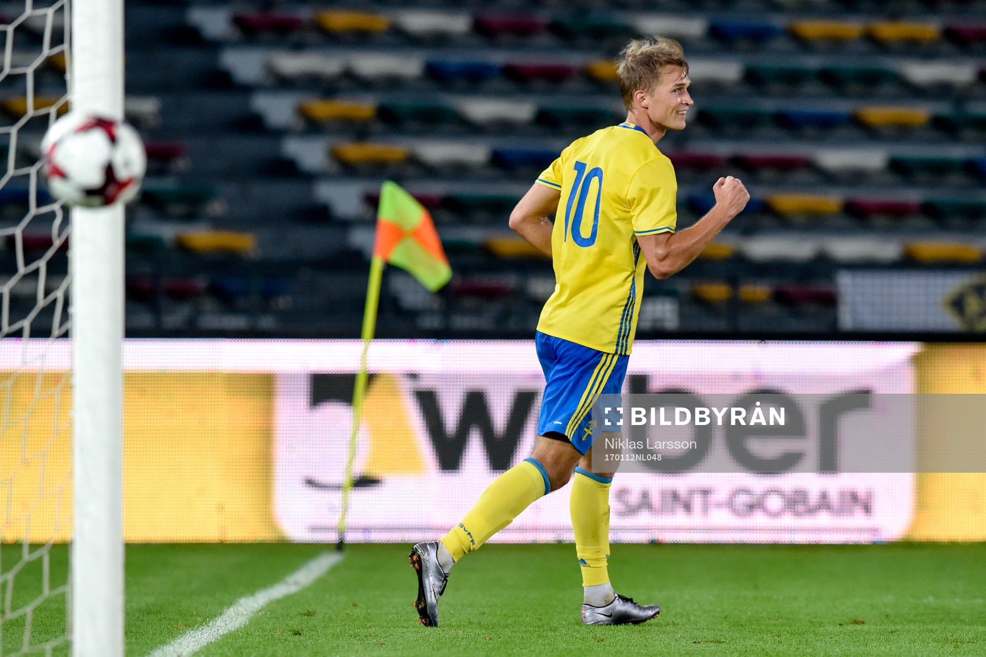 Sveriges Sebastian Andersson jublar