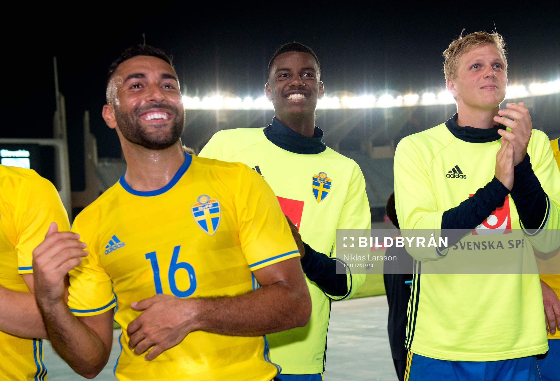 Sveriges Saman Ghoddos jublar med Alexander Isak och Joakim