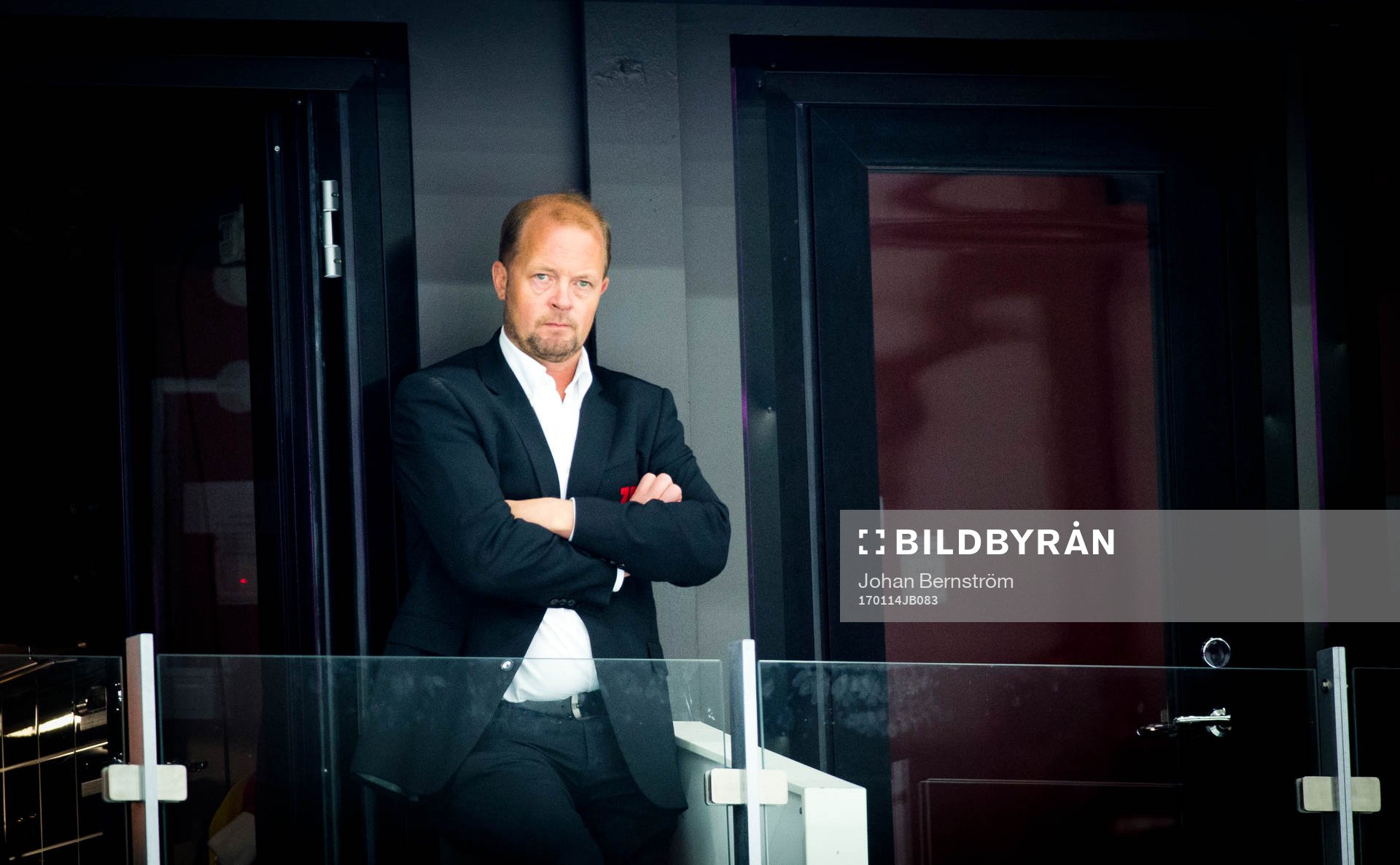 Örebros General Manager Pontus Gustafsson ser besvärad ut
