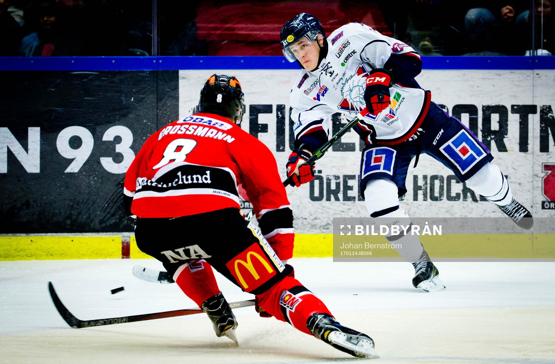 Örebros Nicklas Grossmann och Linköpings Henrik Törnqvist