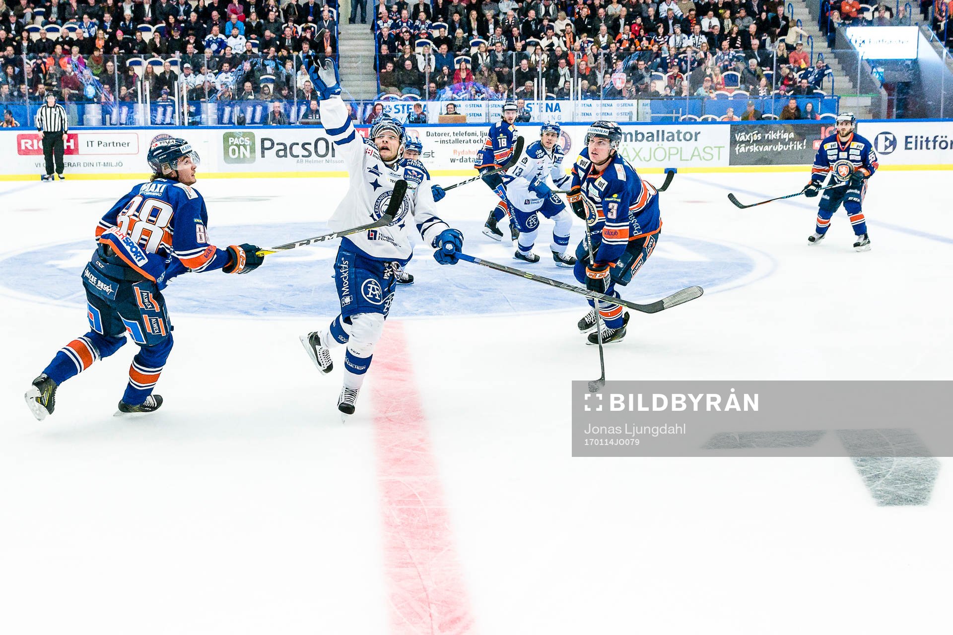 Leksands Johan Olofsson sträcker sig