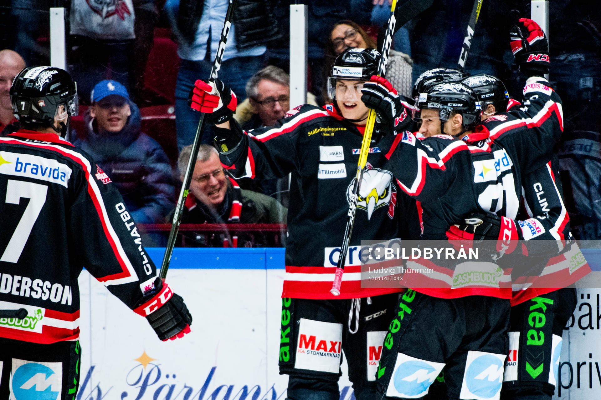 Malmö Redhawks spelare jublar