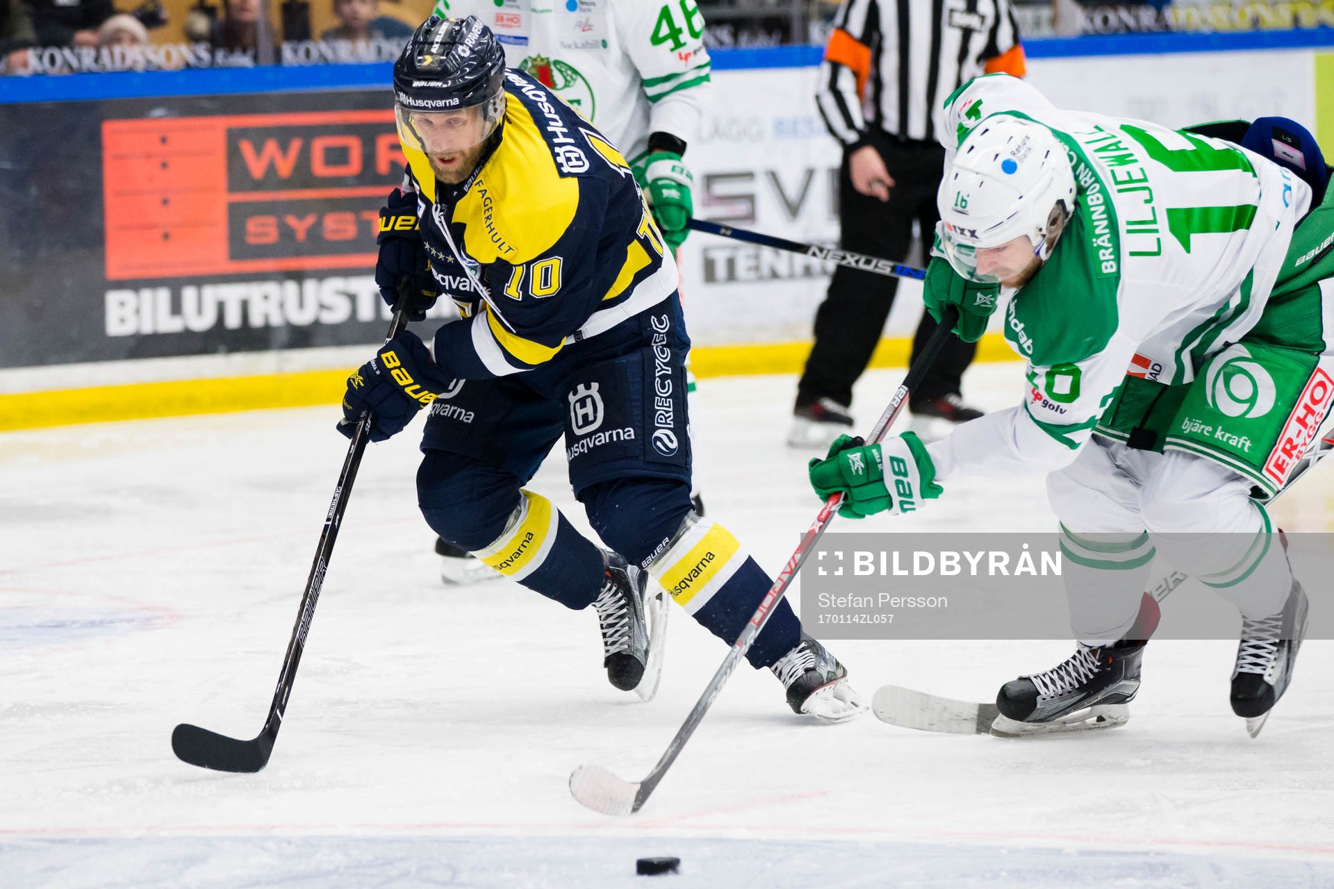 s Martin Thörnberg mot Rögles Christopher Liljewall