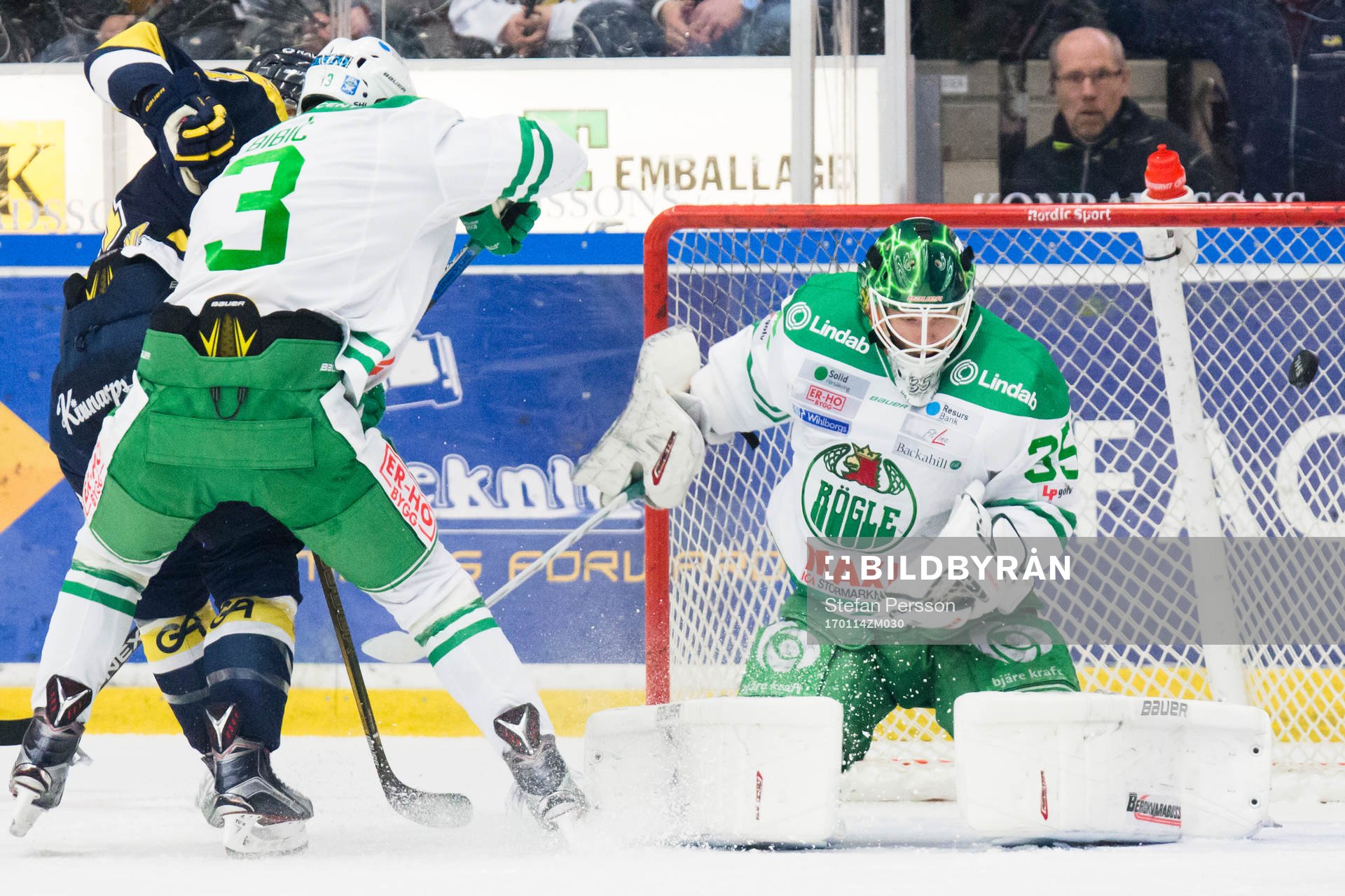 s styr pucken utanför