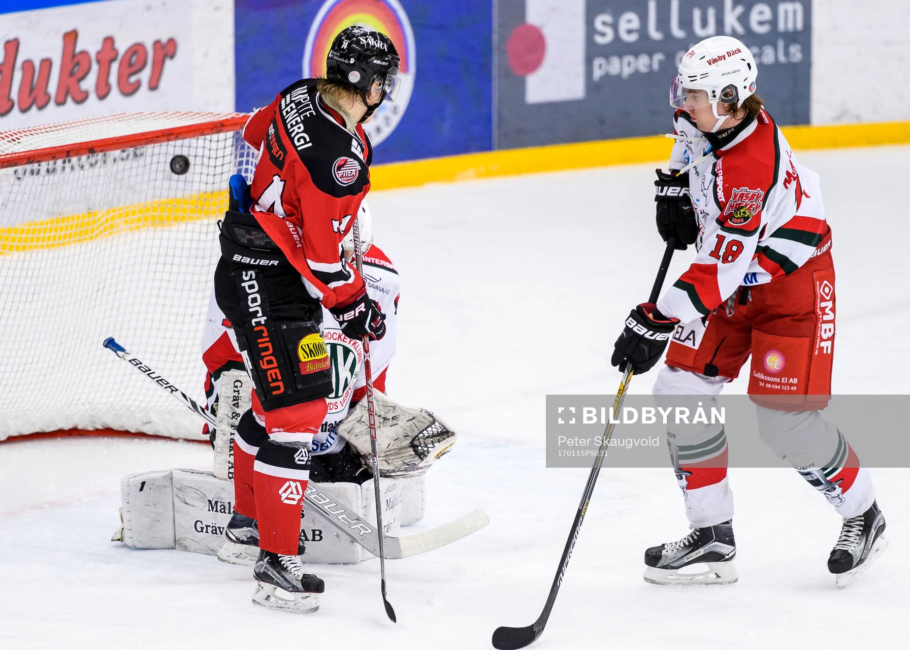 Piteås Petter Mäkitalo styr in 1-0 målet
