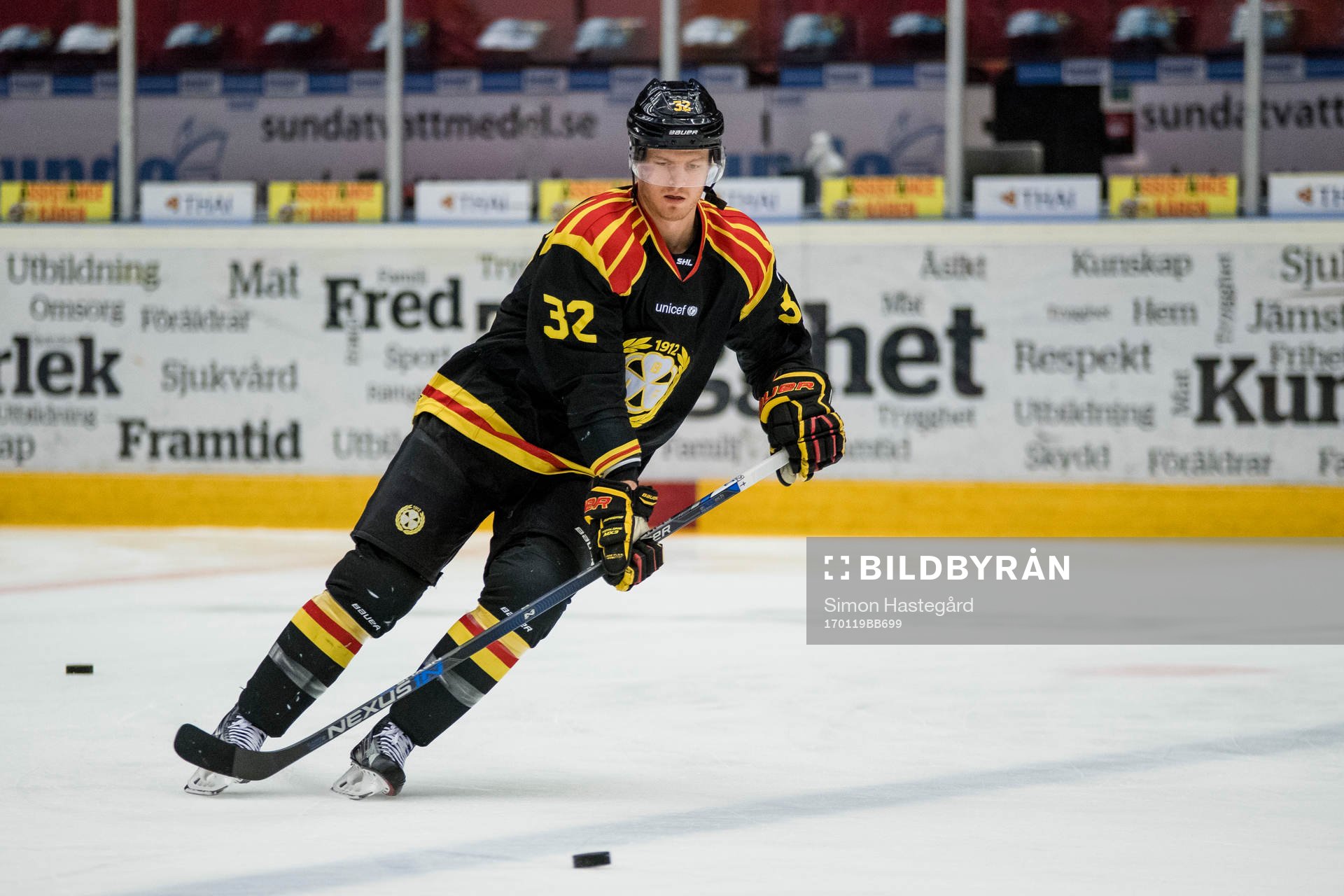 Brynäs Nick Johnson före ishockeymatchen i SHL mellan