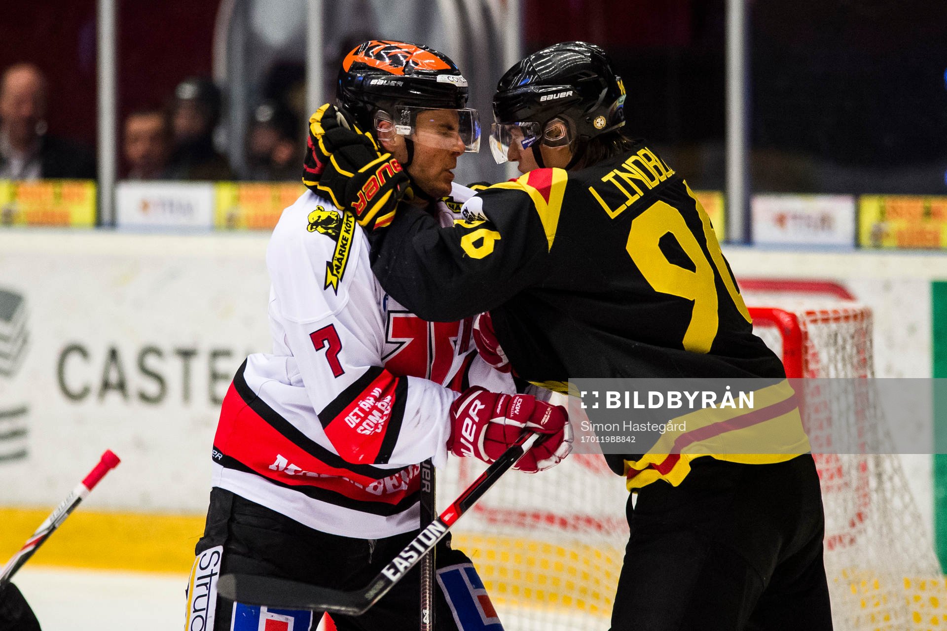 Örebros Alexander Hellström i bråk med Brynäs Oskar