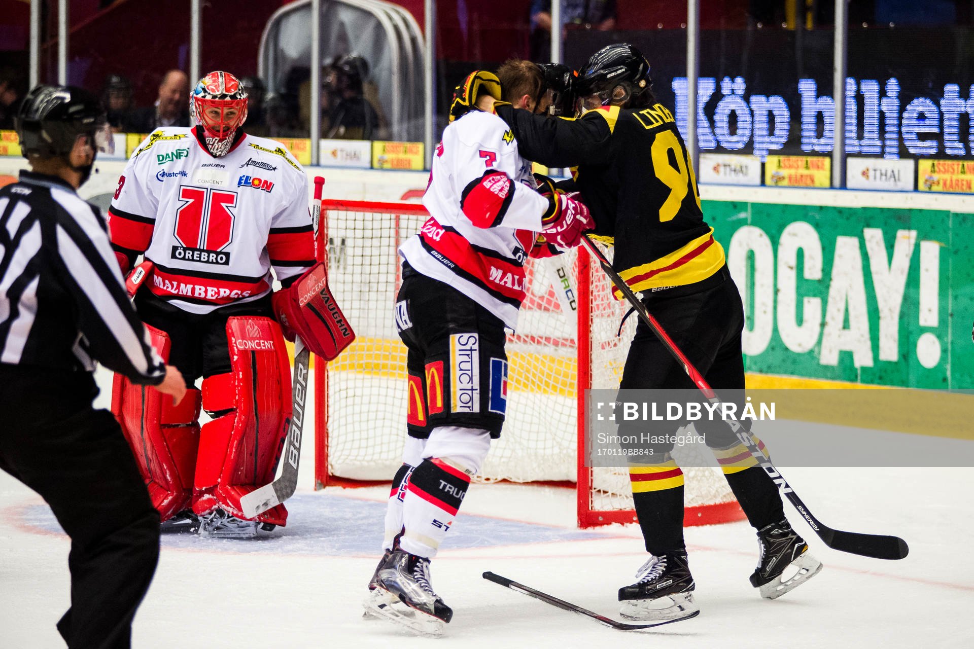 Örebros Alexander Hellström i bråk med Brynäs Oskar