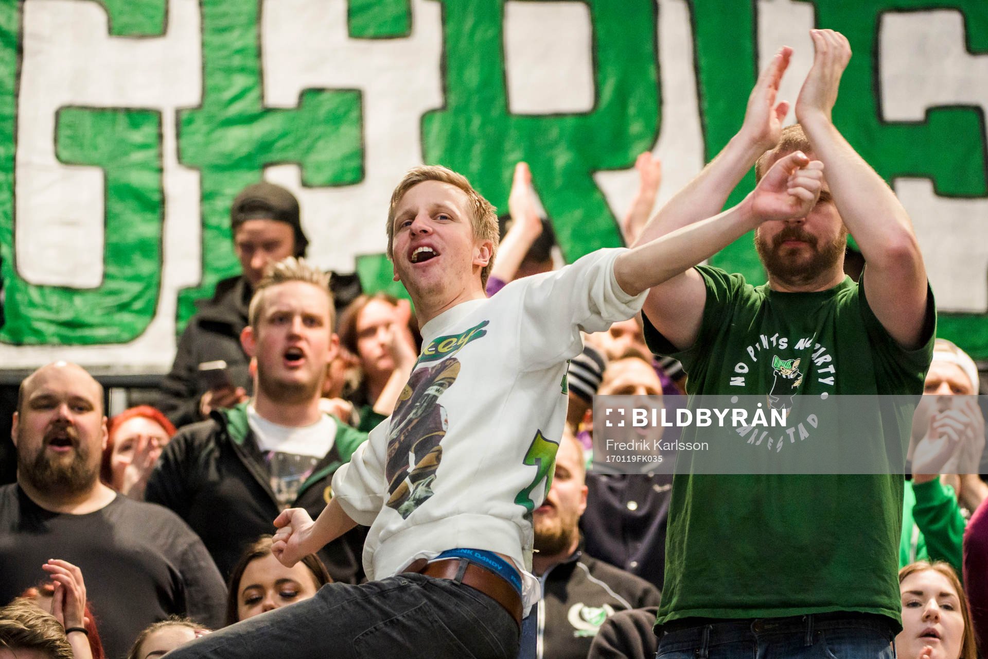 Färjestads supportrar jublar