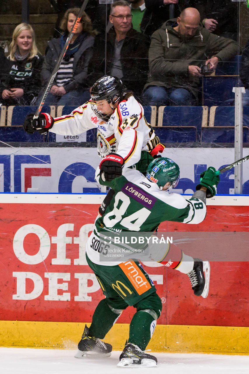 Luleås Isac Lundeström och Färjestads Tomas Skogs