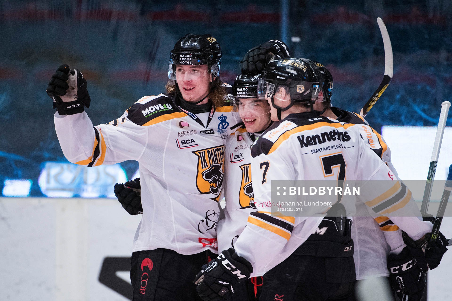 Panterns spelare jublar