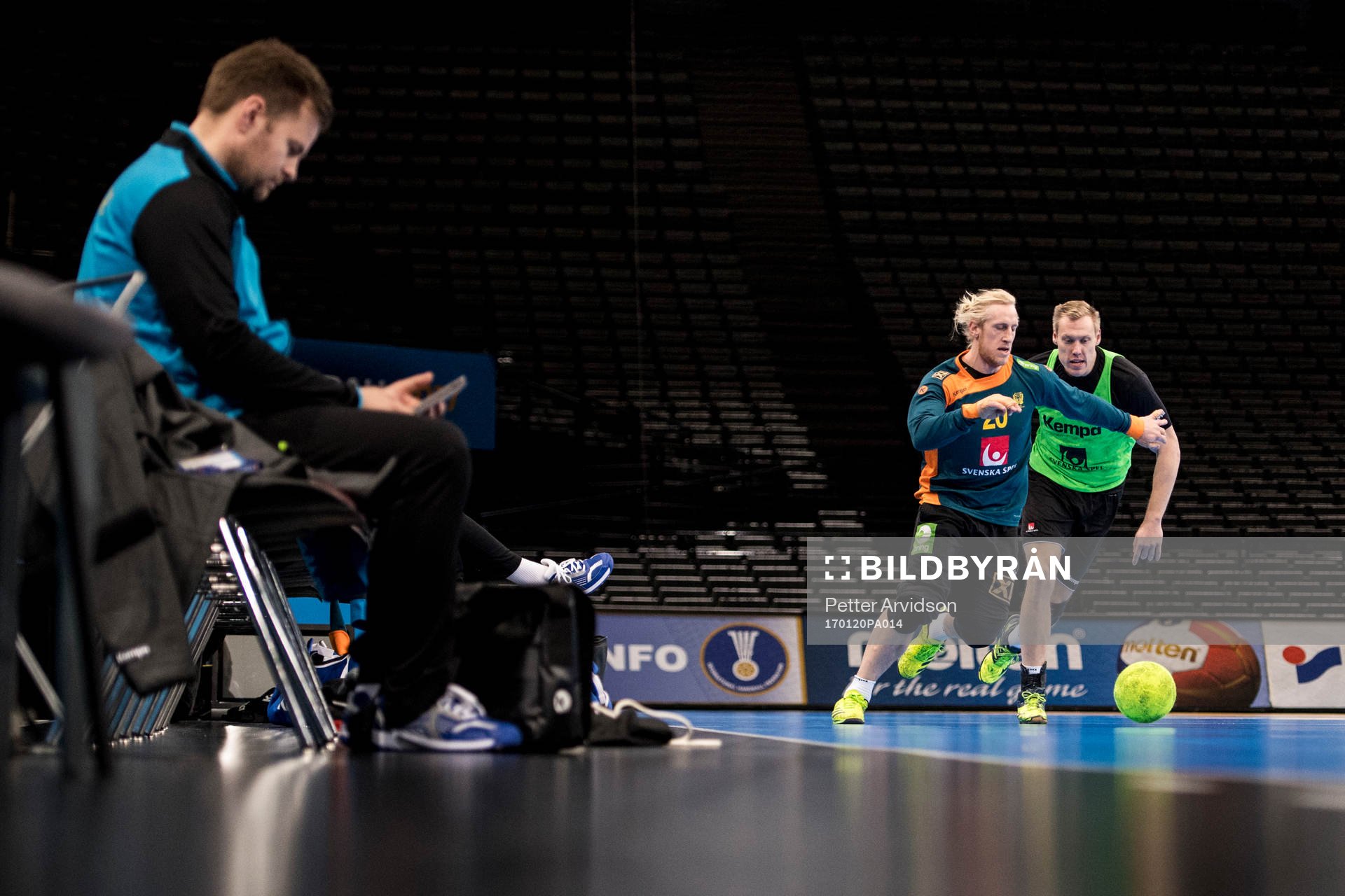 Målvakt Mikael Appelgren och Fredric Pettersson spelar