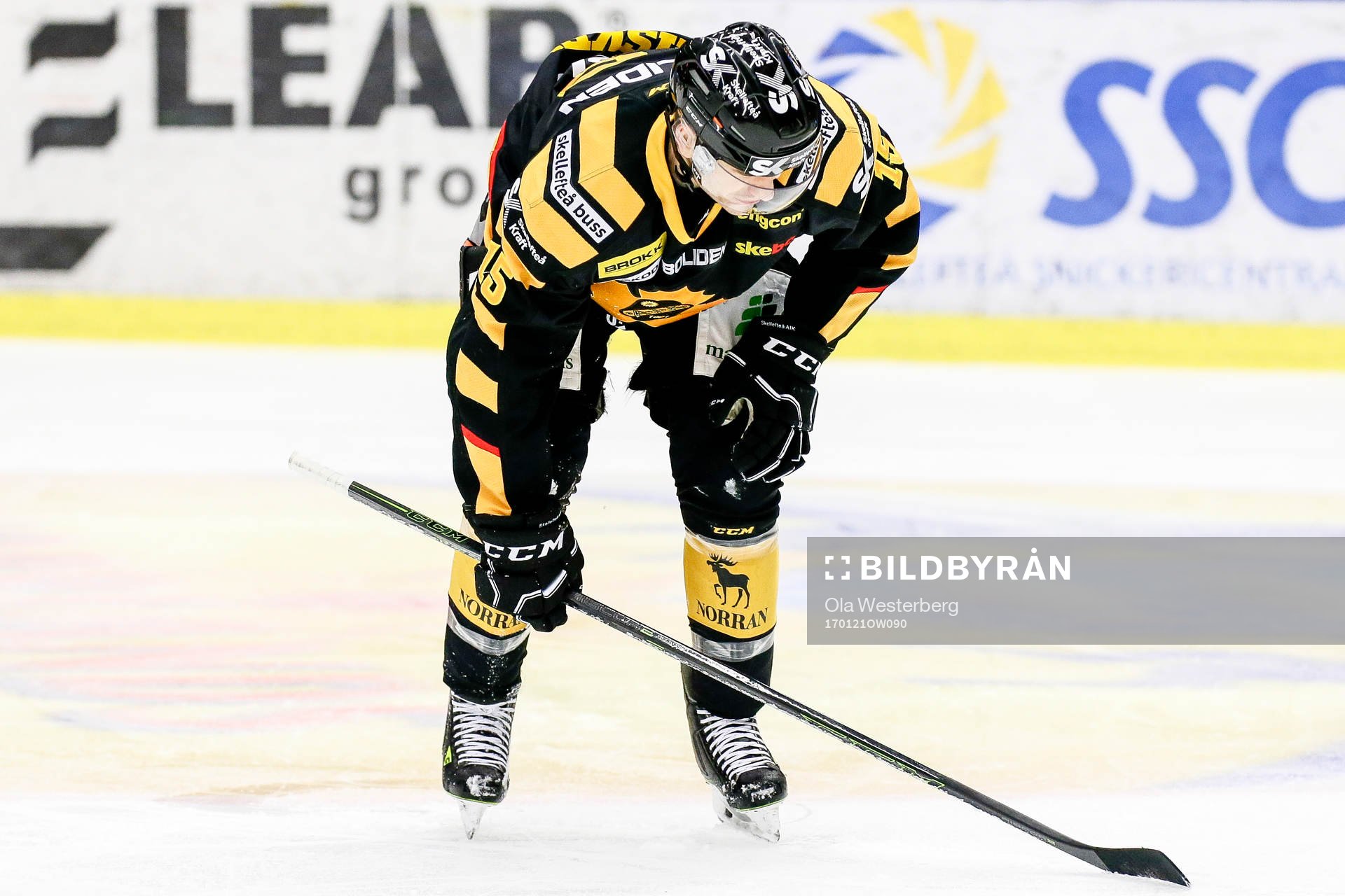 Skellefteås Kyle Cumiskey fick ont