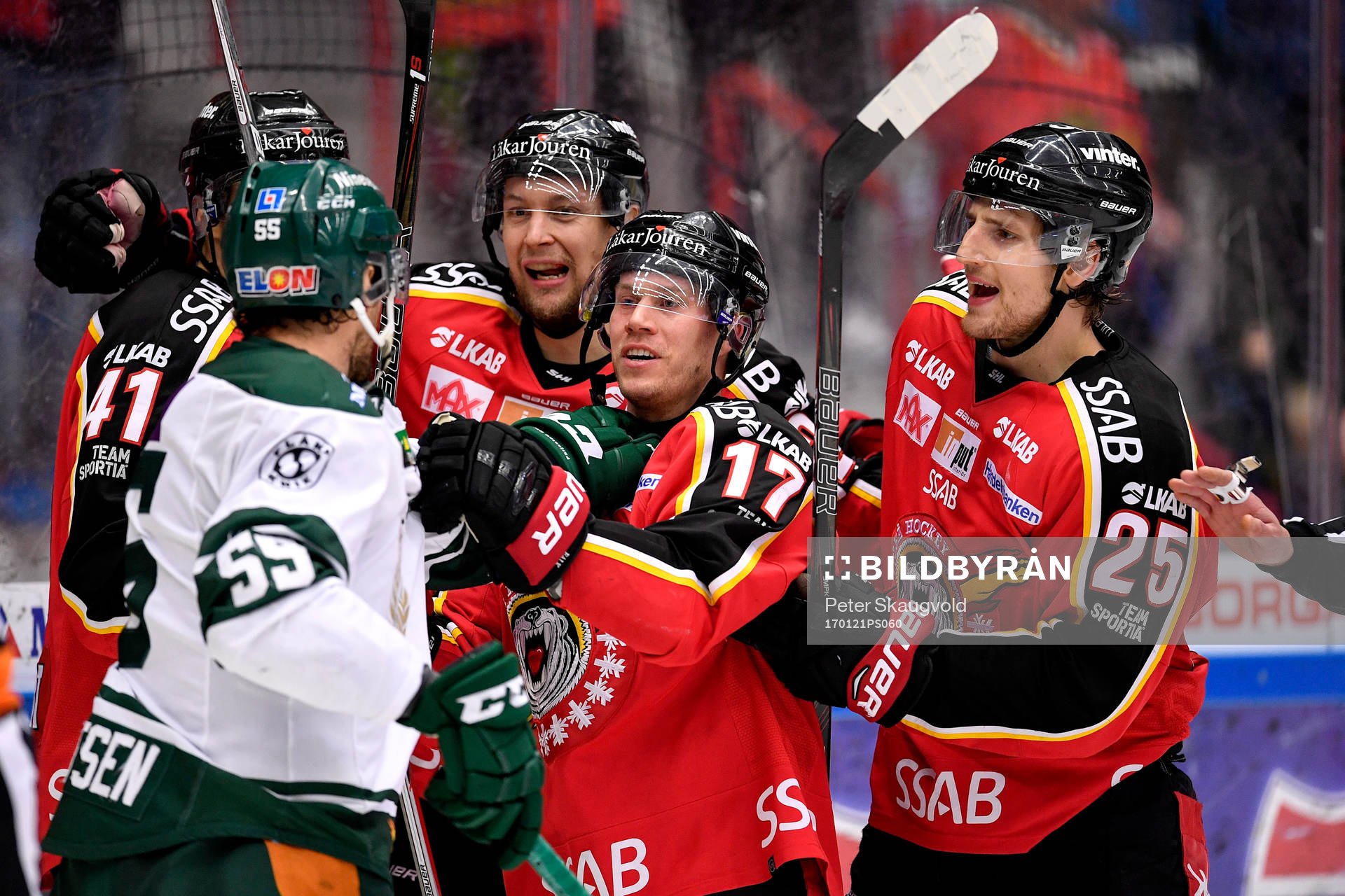 Färjestads Ole-Kristian Tollefsen och Luleås Andreas Falk