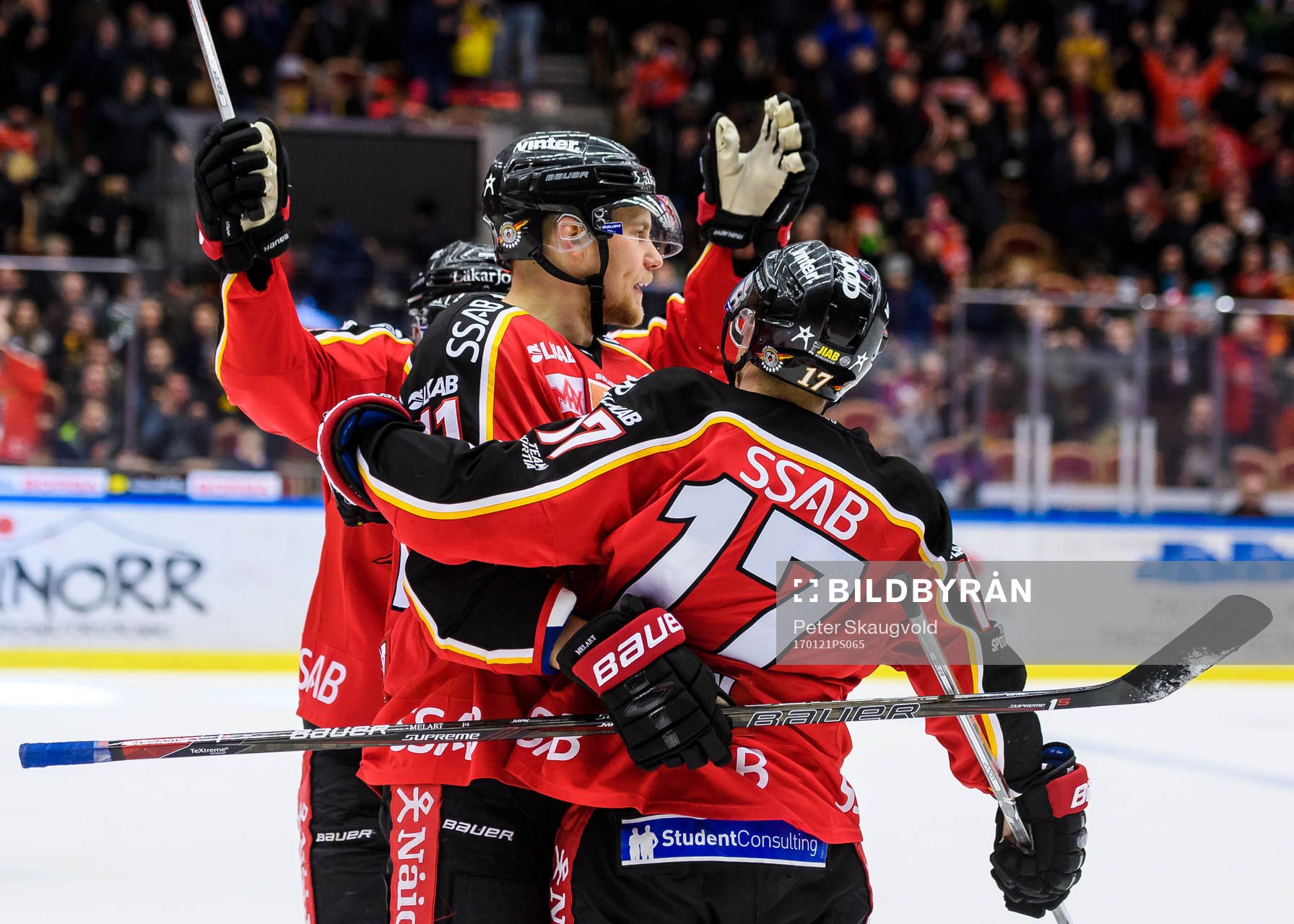 Luleås Ilari Melart jublar