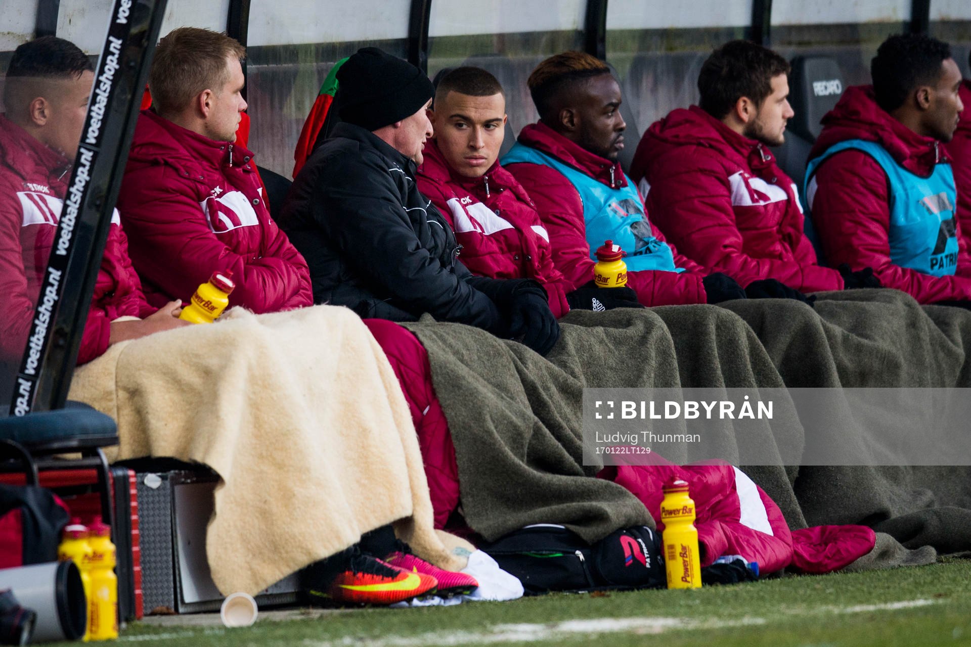 Nijmegens Jordan Larsson på bänken
