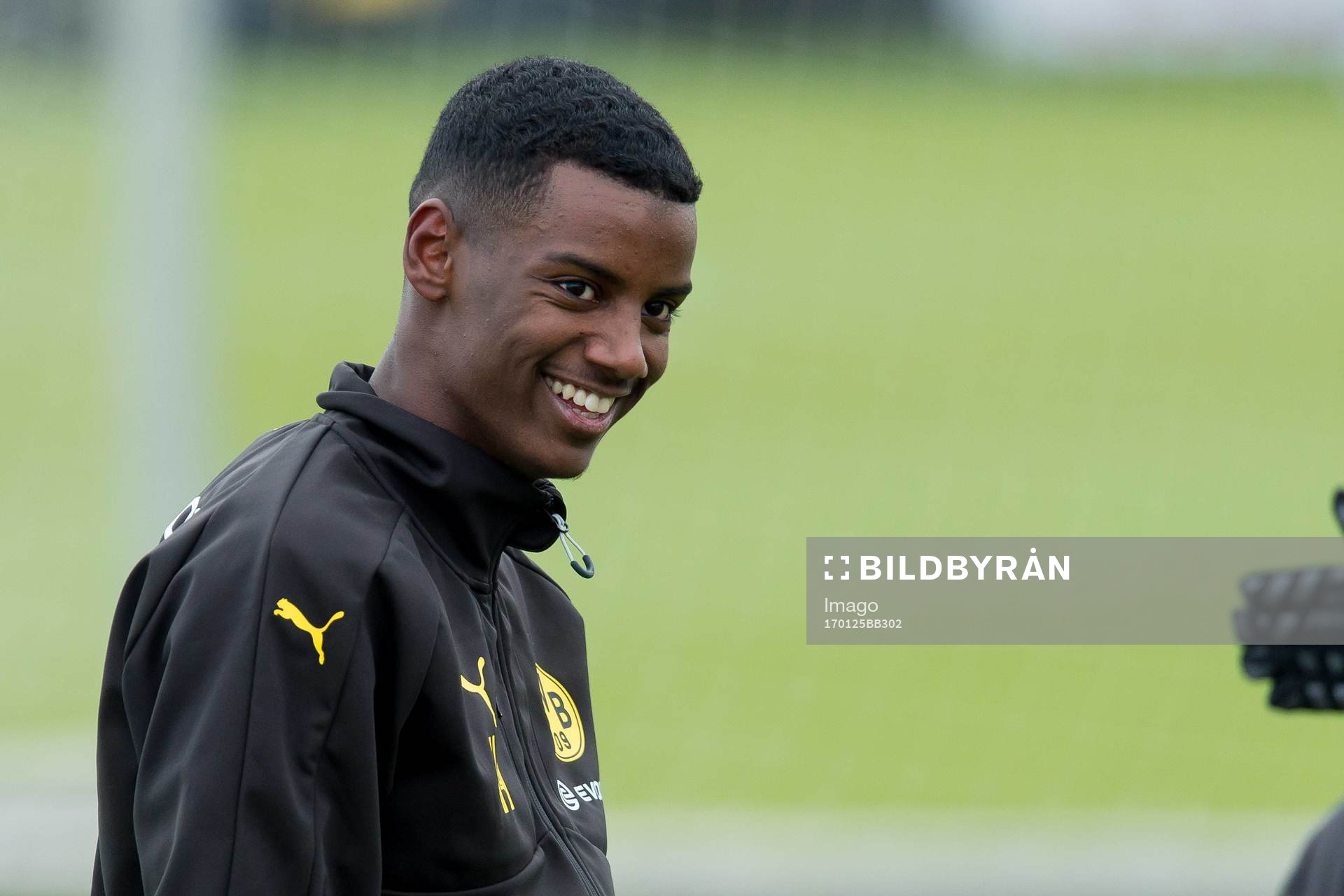  Dortmund, Germany 25.01.2017, Training BV Borussia Dortmund, BVB, Alexander Isak (BVB) lacht, lachen Dortmund Germany 25 01 2017 Training BV Borussia Dortmund Borussia Alexander Isak Borussia laughs Laughing
© Bildbyrån - COP 194 - SWEDEN ONLY