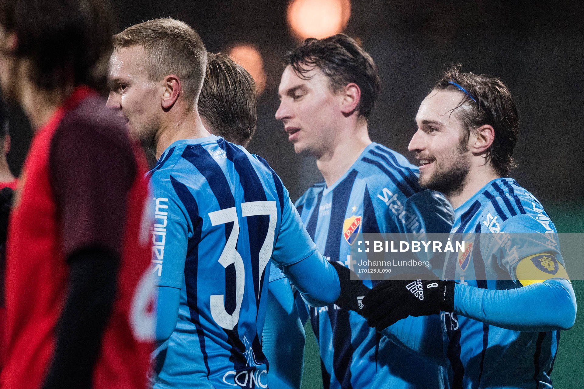 Djurgårdens Marcus Hansson och Kevin Walker jublar