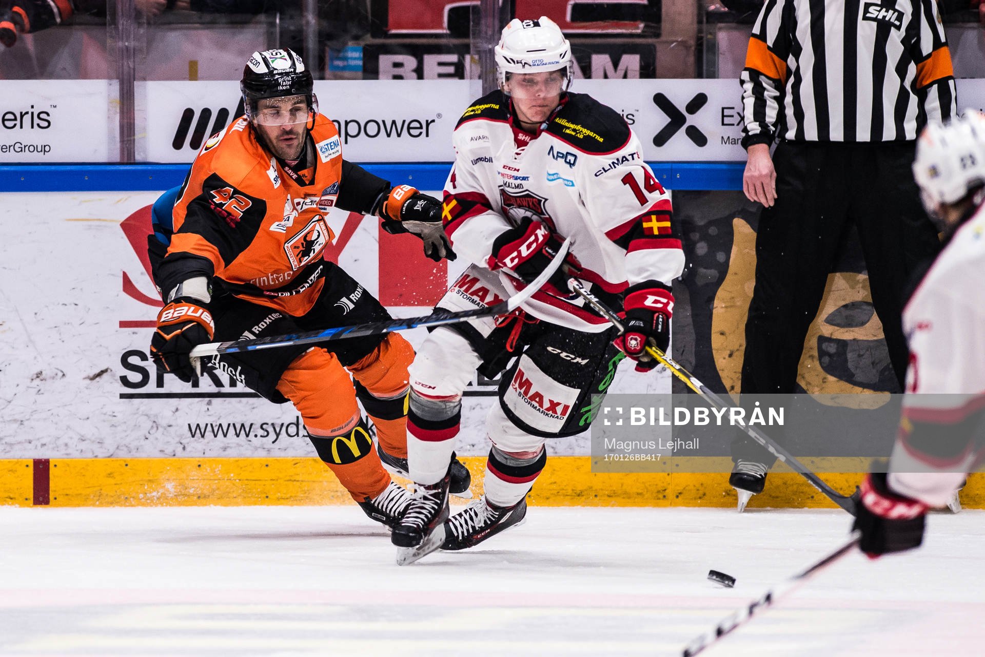 Karlskronas Niklas Arell och Malmö Redhawks Carl-Johan
