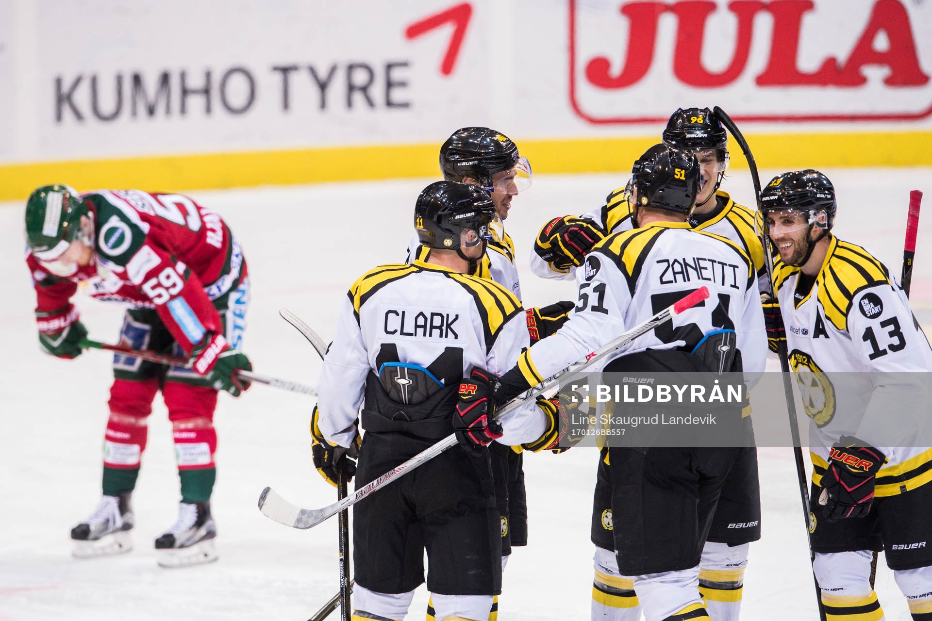 Frölundas Simon Hjalmarsson deppar