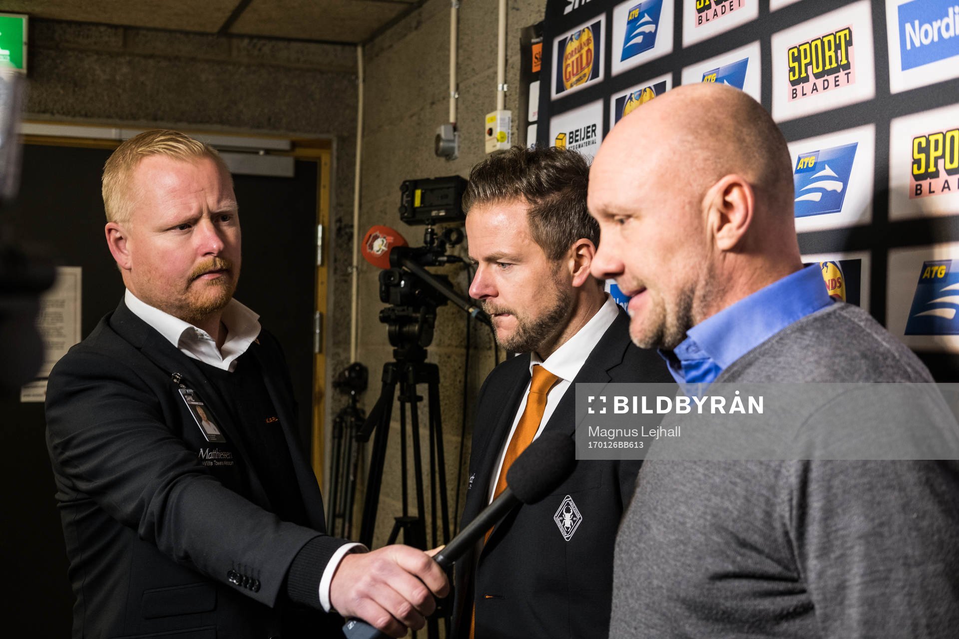 Karlskronas informationsansvarig Niclas Skoglund intervjuar