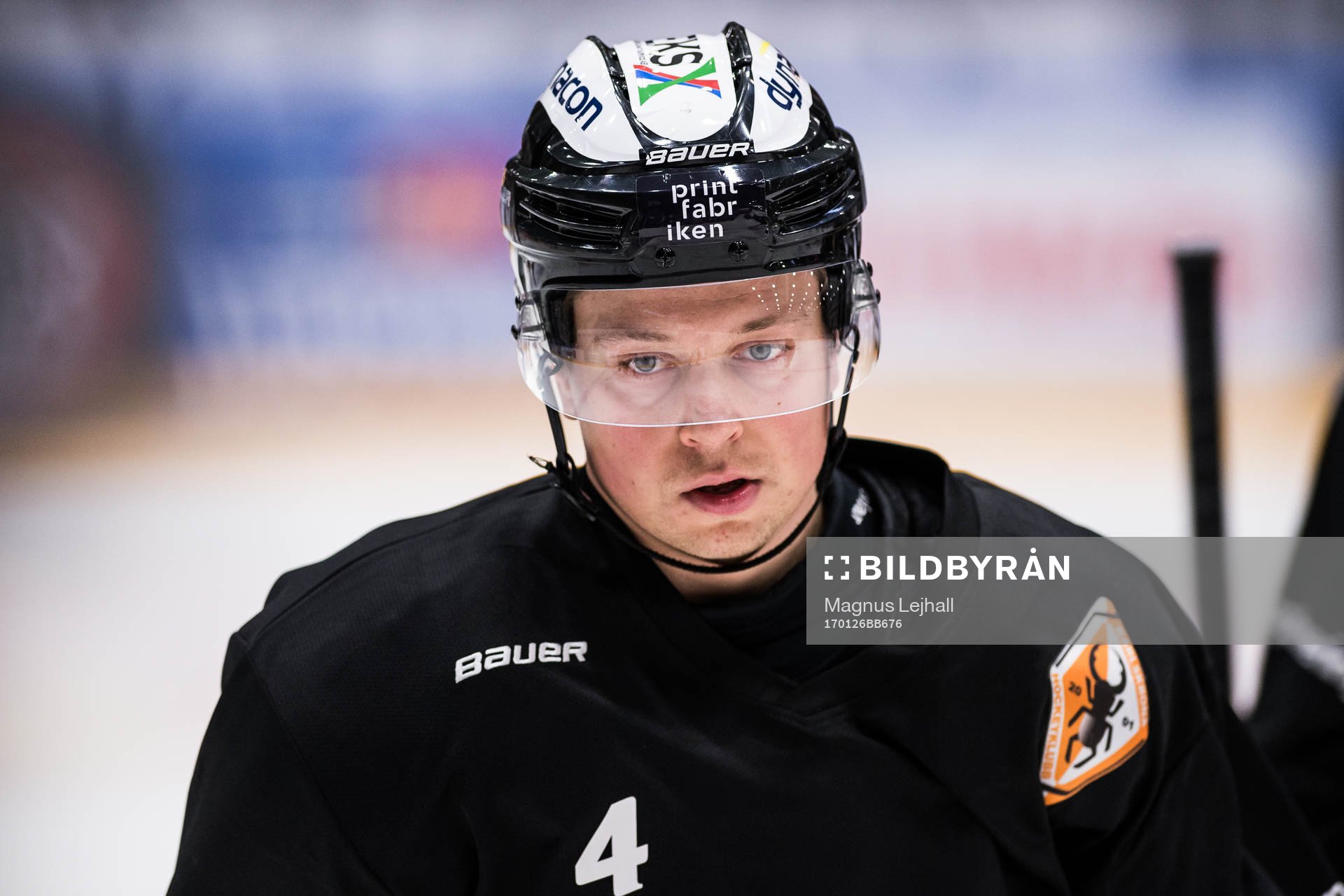 Karlskronas Victor Aronsson  innan ishockeymatchen i SHL