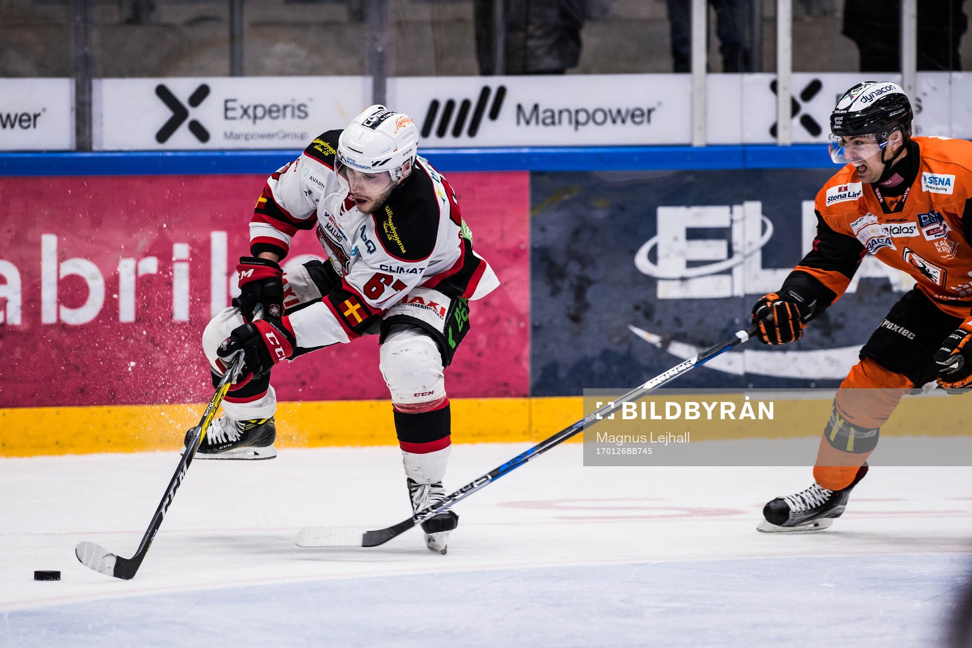 Malmö Redhawks Konstantin Komarek  och Karlskronas Robin