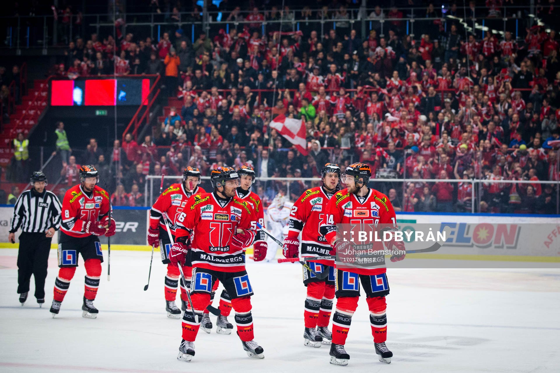Örebros Johan Wiklander jublar