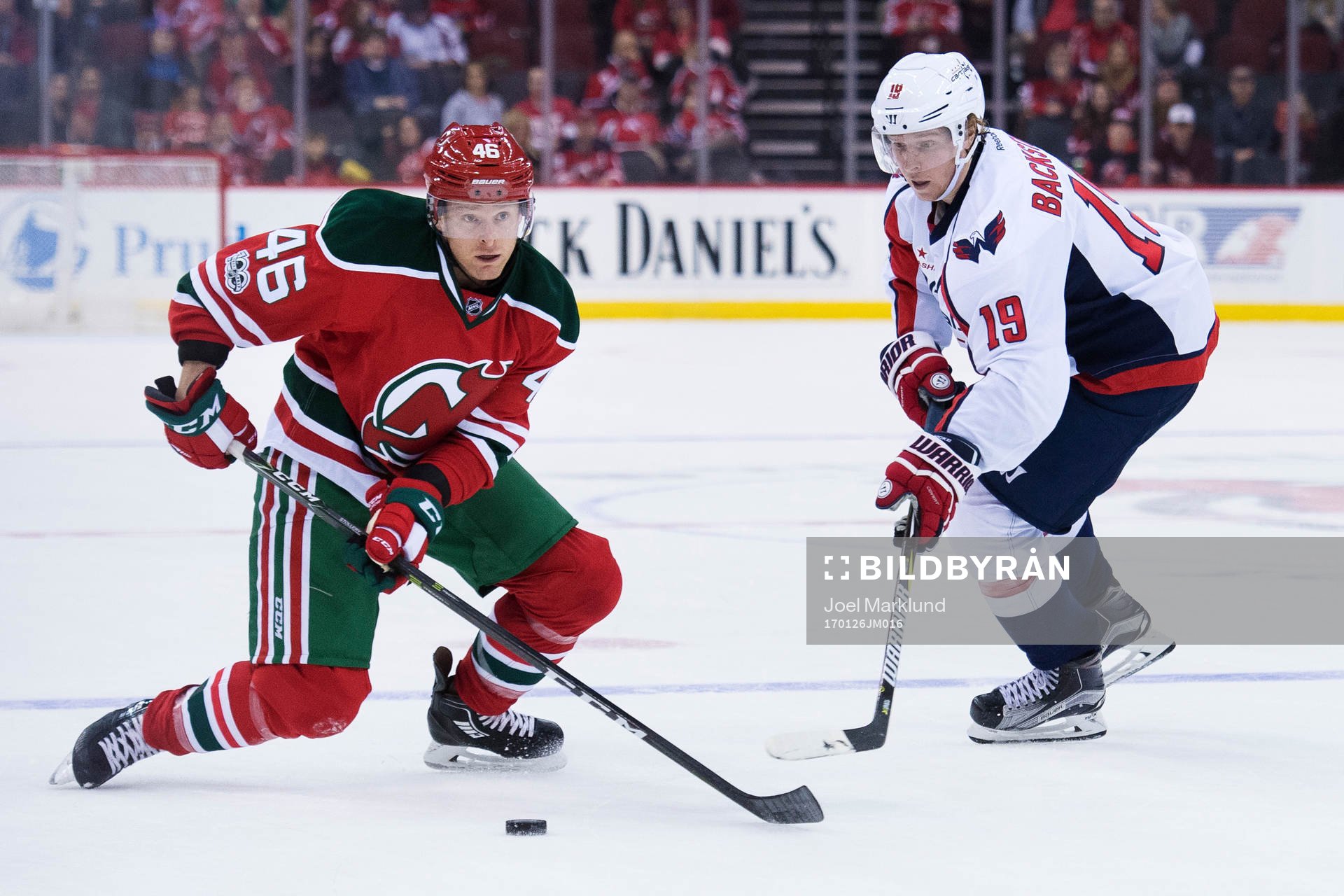 Devils Karl Stollery och Capitals Nicklas Bäckström