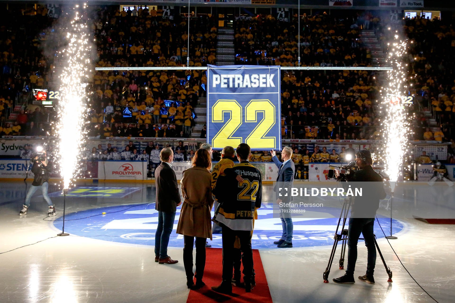David Petrasek hyllas