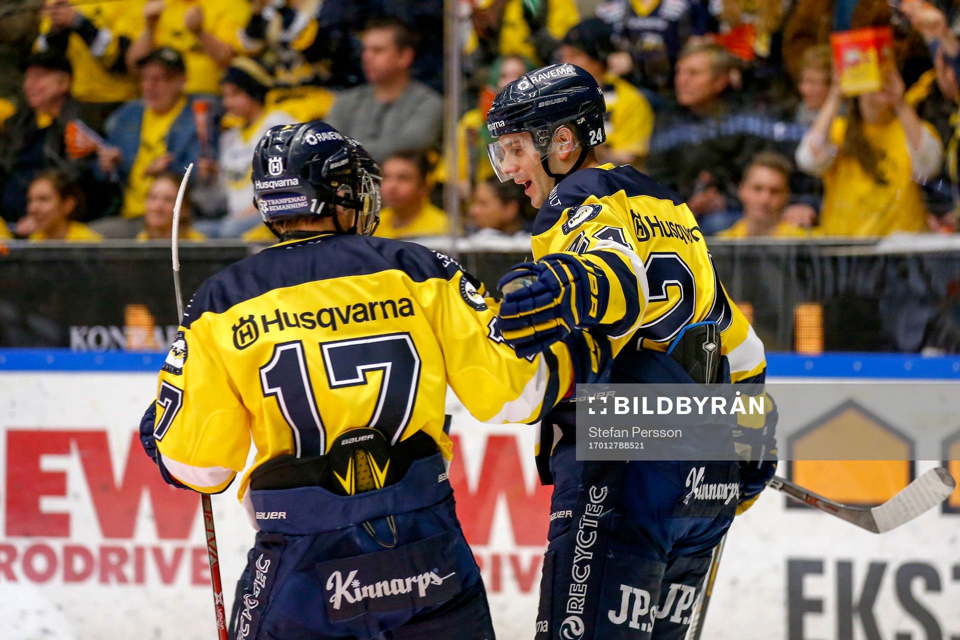 s Erik Brännström och Erik Christensen jublar