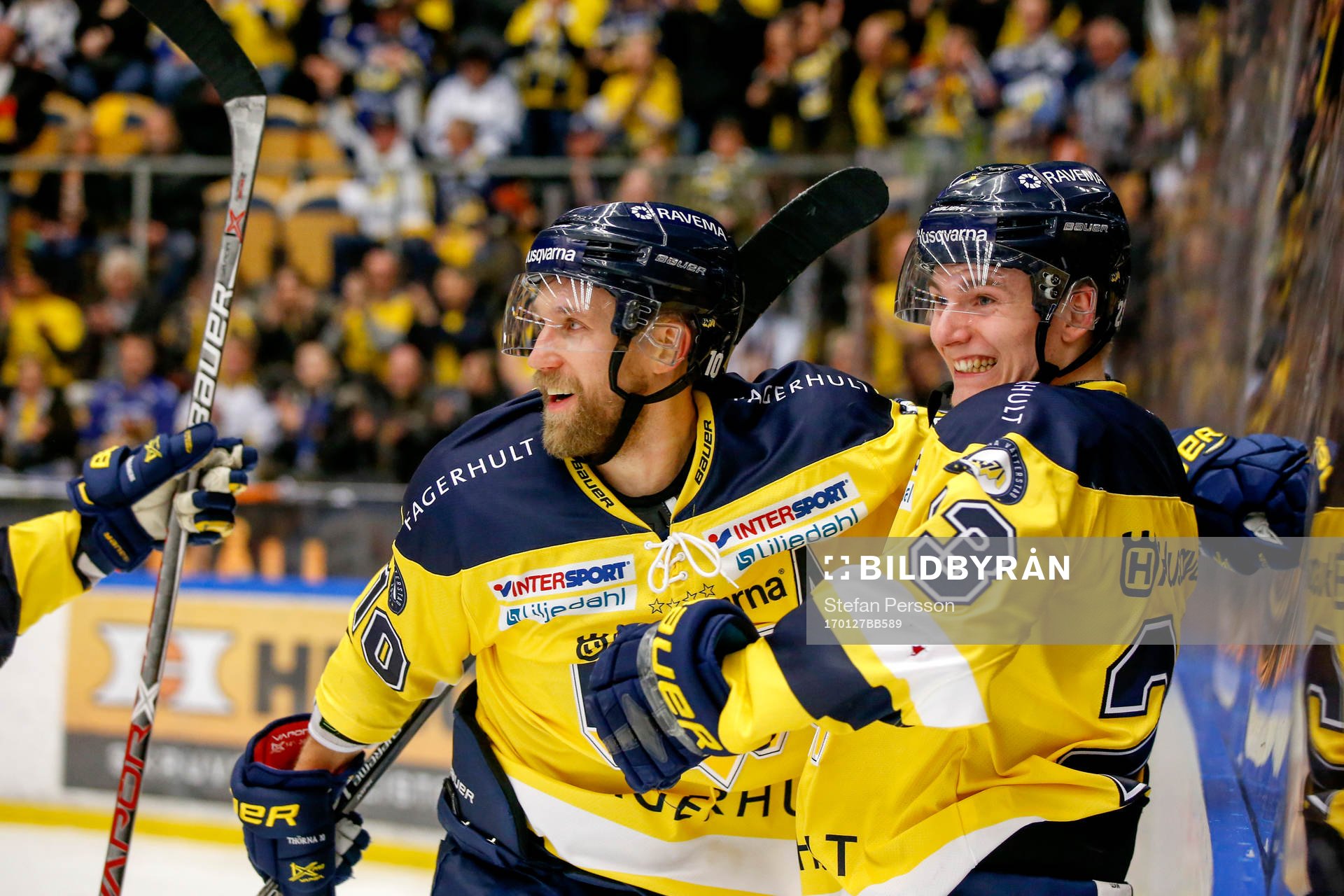 s Martin Thörnberg och Lias Andersson jublar
